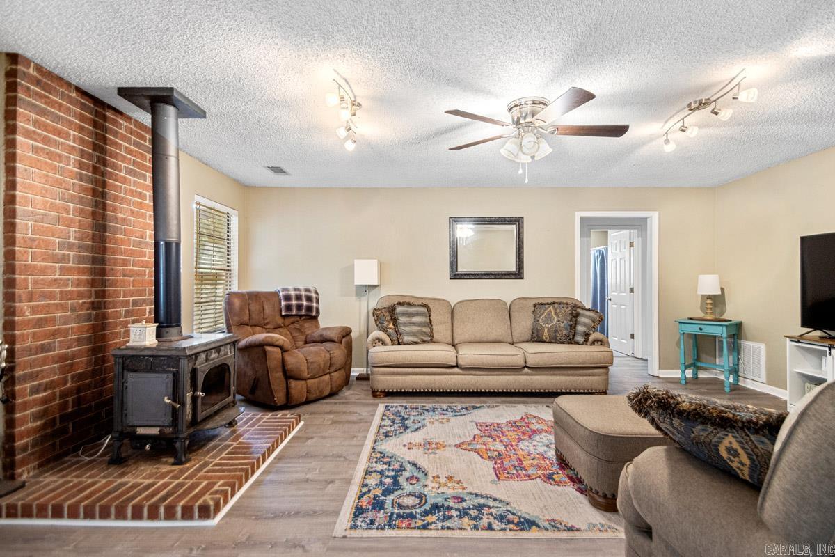 AMBER ACRES - Residential