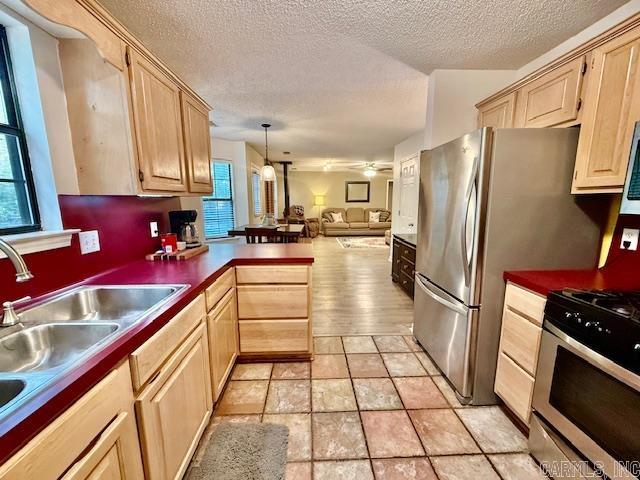 AMBER ACRES - Residential