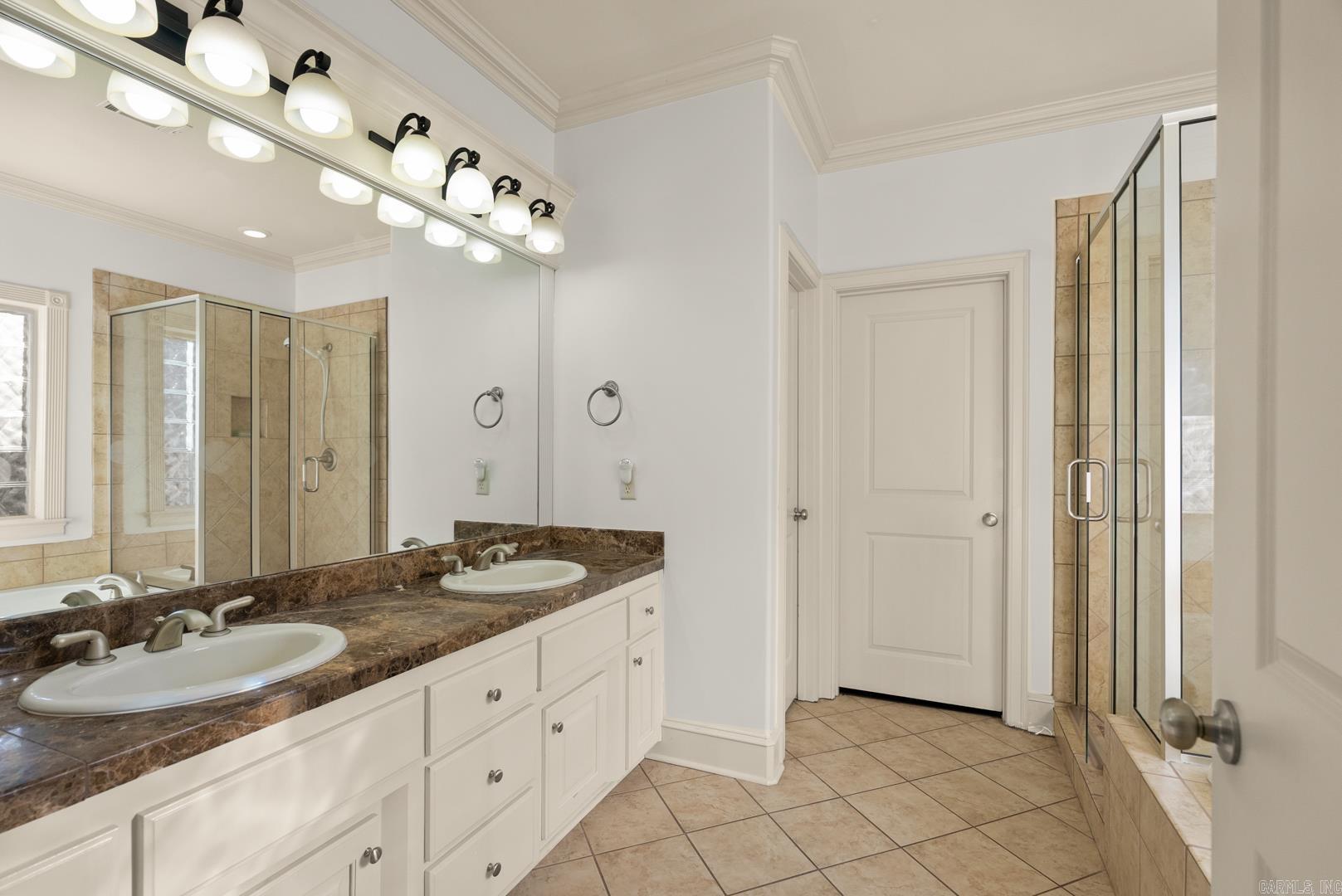 MADISON VALLEY - Residential