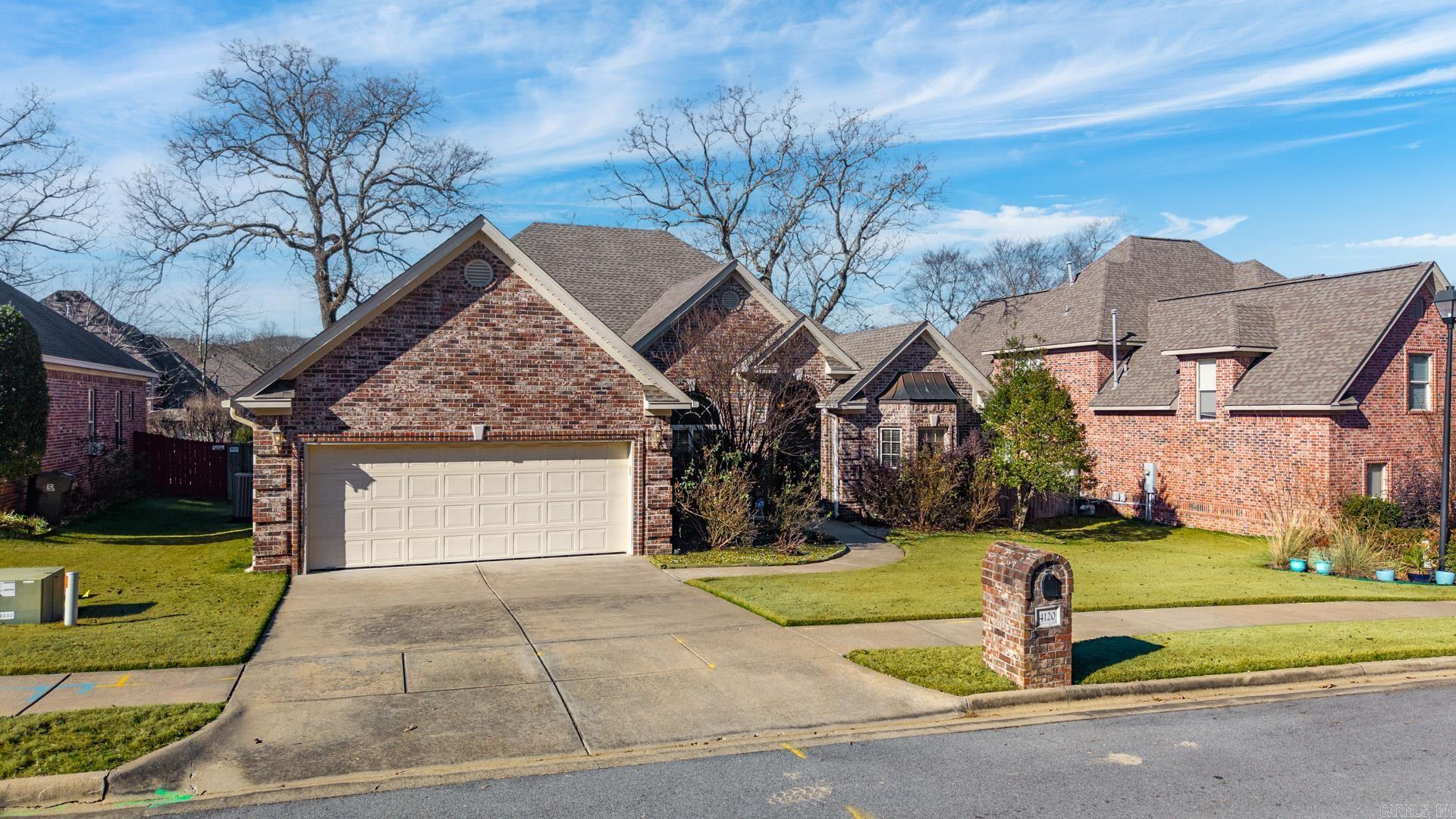 MADISON VALLEY - Residential