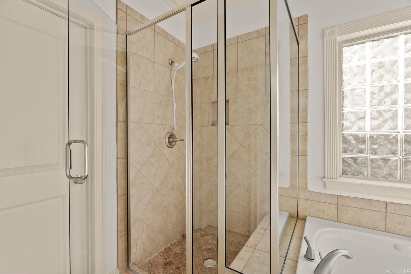 MADISON VALLEY - Residential