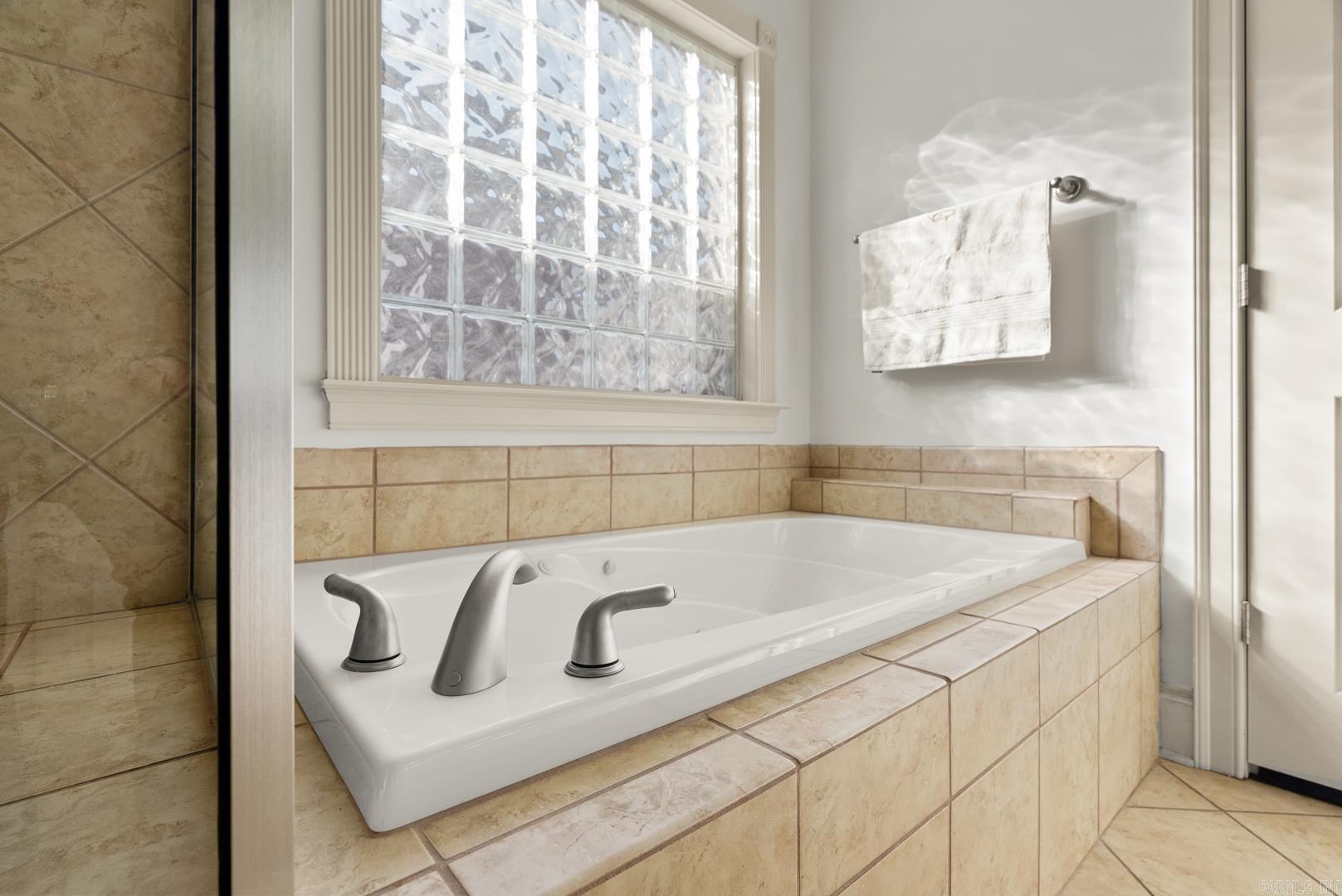 MADISON VALLEY - Residential