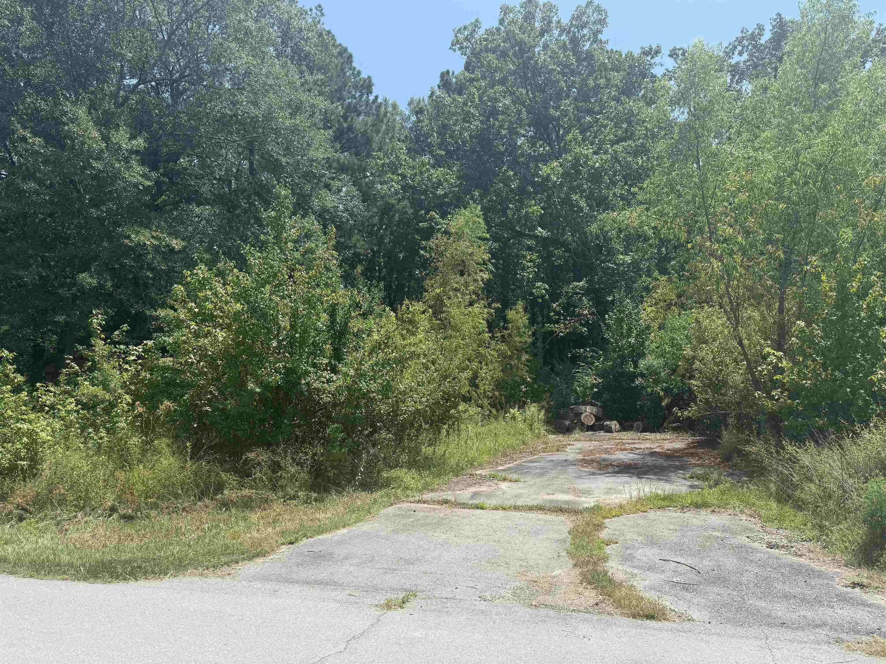 Build your dream home on this prime lot located in a well-established subdivision! This spacious parcel offers the perfect blend of neighborhood charm and personal privacy. With utilities available and easy access to nearby schools, shopping, and major roads, its an ideal spot for your custom build. Whether you're planning a forever home or investing in future potential, this property provides the opportunity to bring your vision to life. Don't miss out- drive by and see the possibilities today!