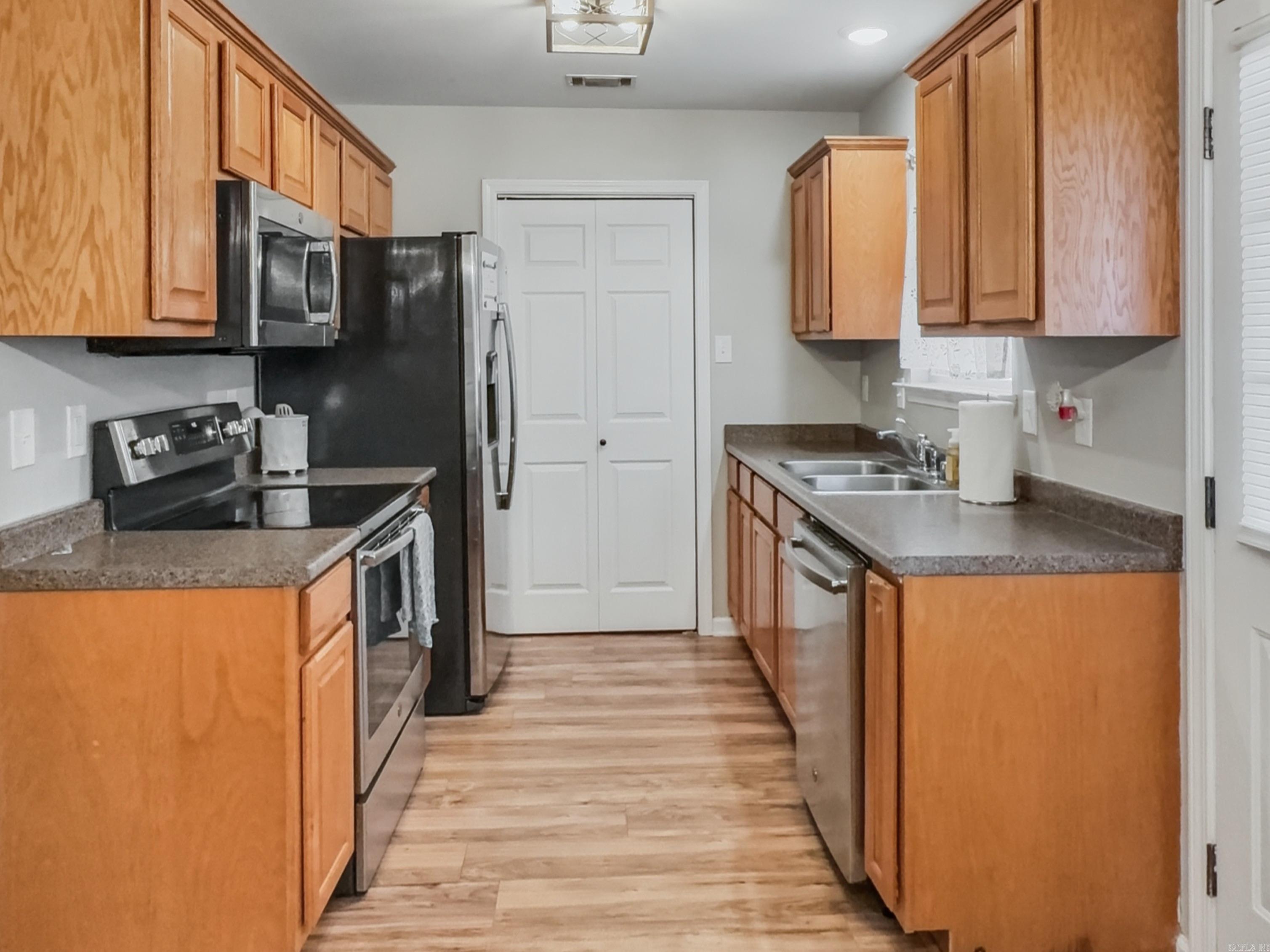 Old Oaks Phase III - Residential