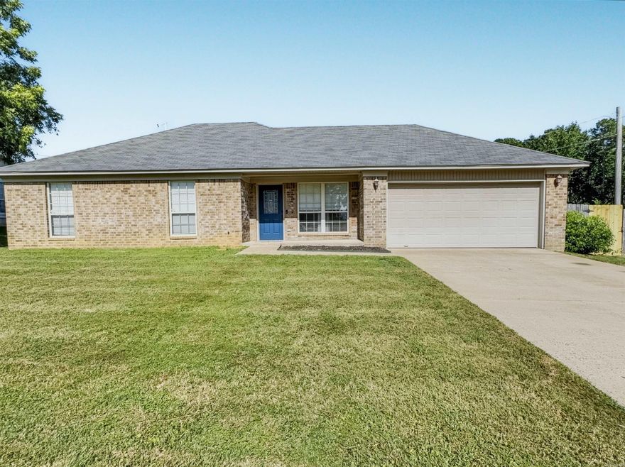 Extremely well-kept 3 bed/2 bath home in the desirable Old Oaks subdivision in Benton. This charming home features luxury vinyl flooring, updated appliances, fresh interior paint, modern light fixtures, and a new built-in awning. Additional updates include a 3-year-old HVAC, new garbage disposal, and a new water pressure regulator (PPRV). The spacious bedrooms offer comfort and functionality. Enjoy the large, fully fenced, immaculate backyard—perfect for relaxing or entertaining. Washer, dryer, and fridge are negotiable. A must-see to truly appreciate all this home offers!