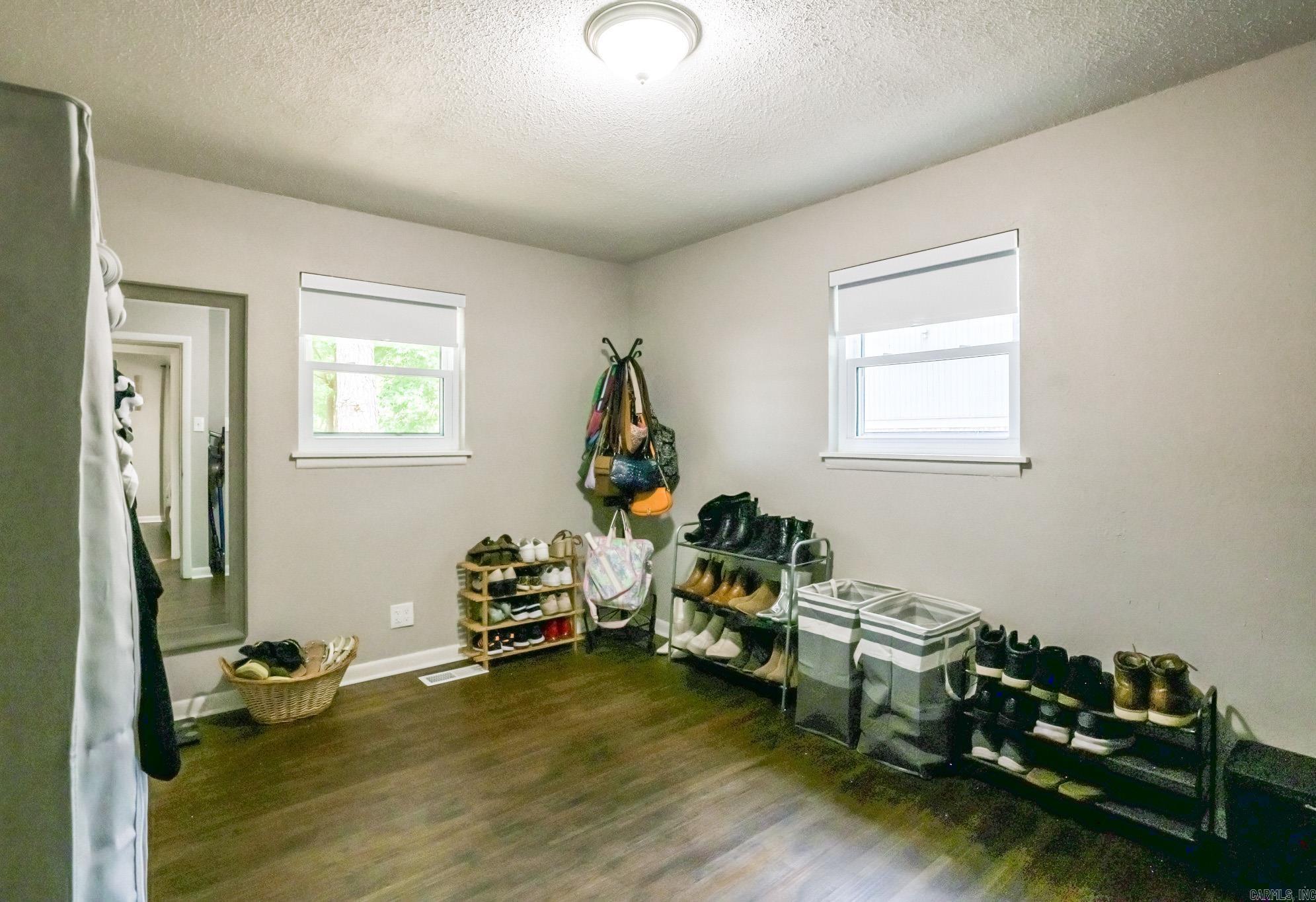 SHANNON HILLS s - Residential