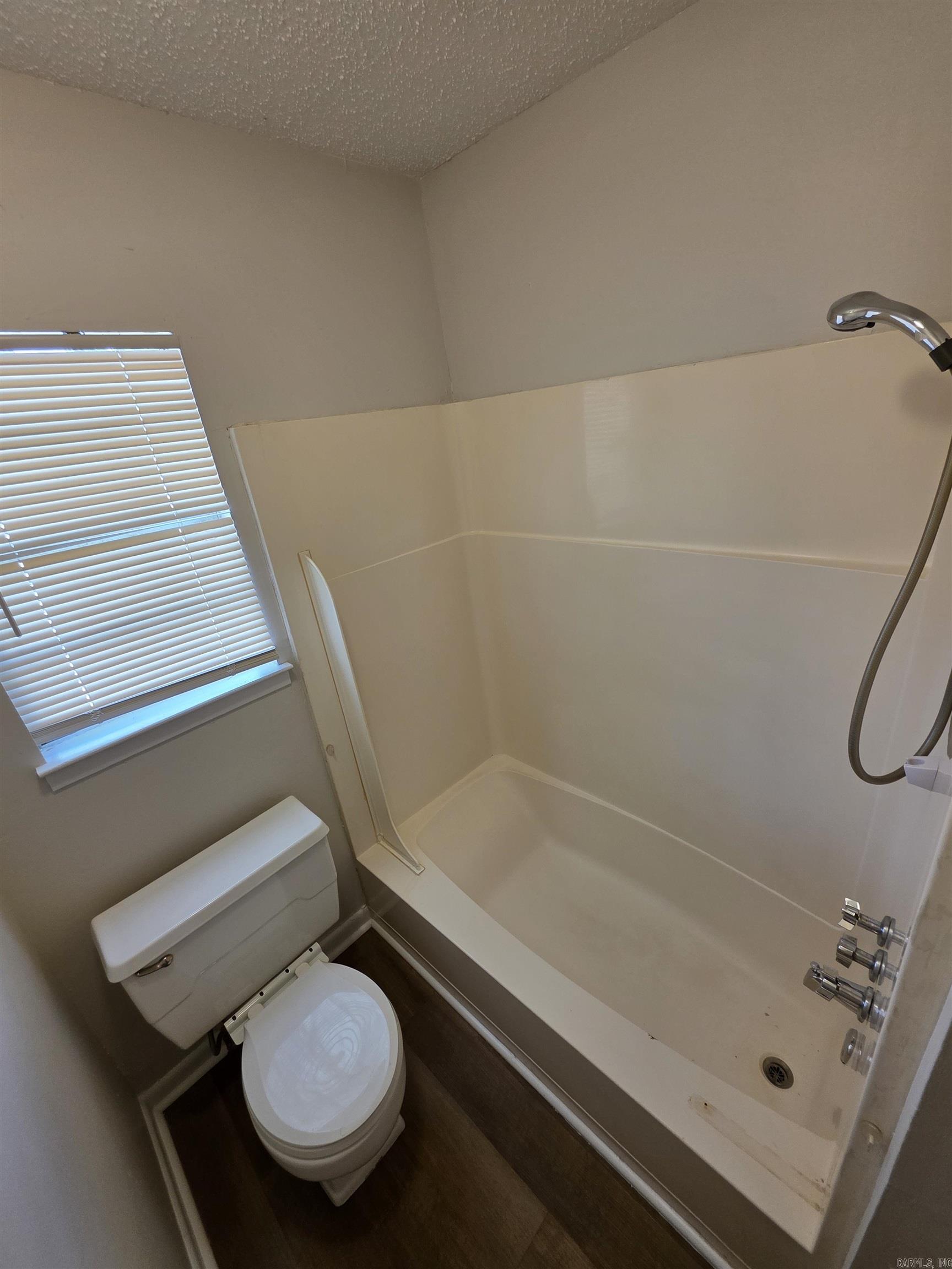 BELWOOD ADDN - Residential Lease