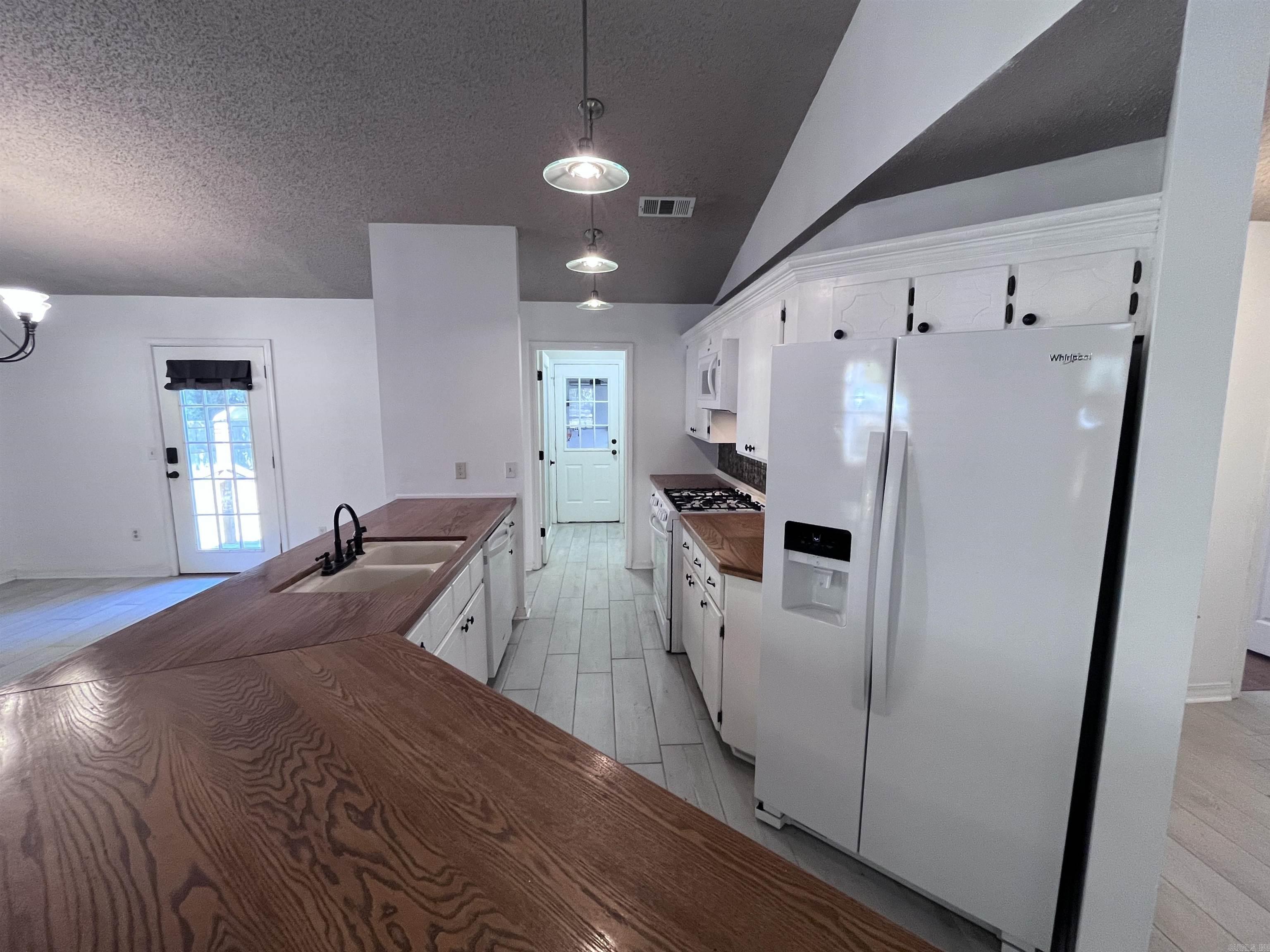 Panther Cove - Residential Lease