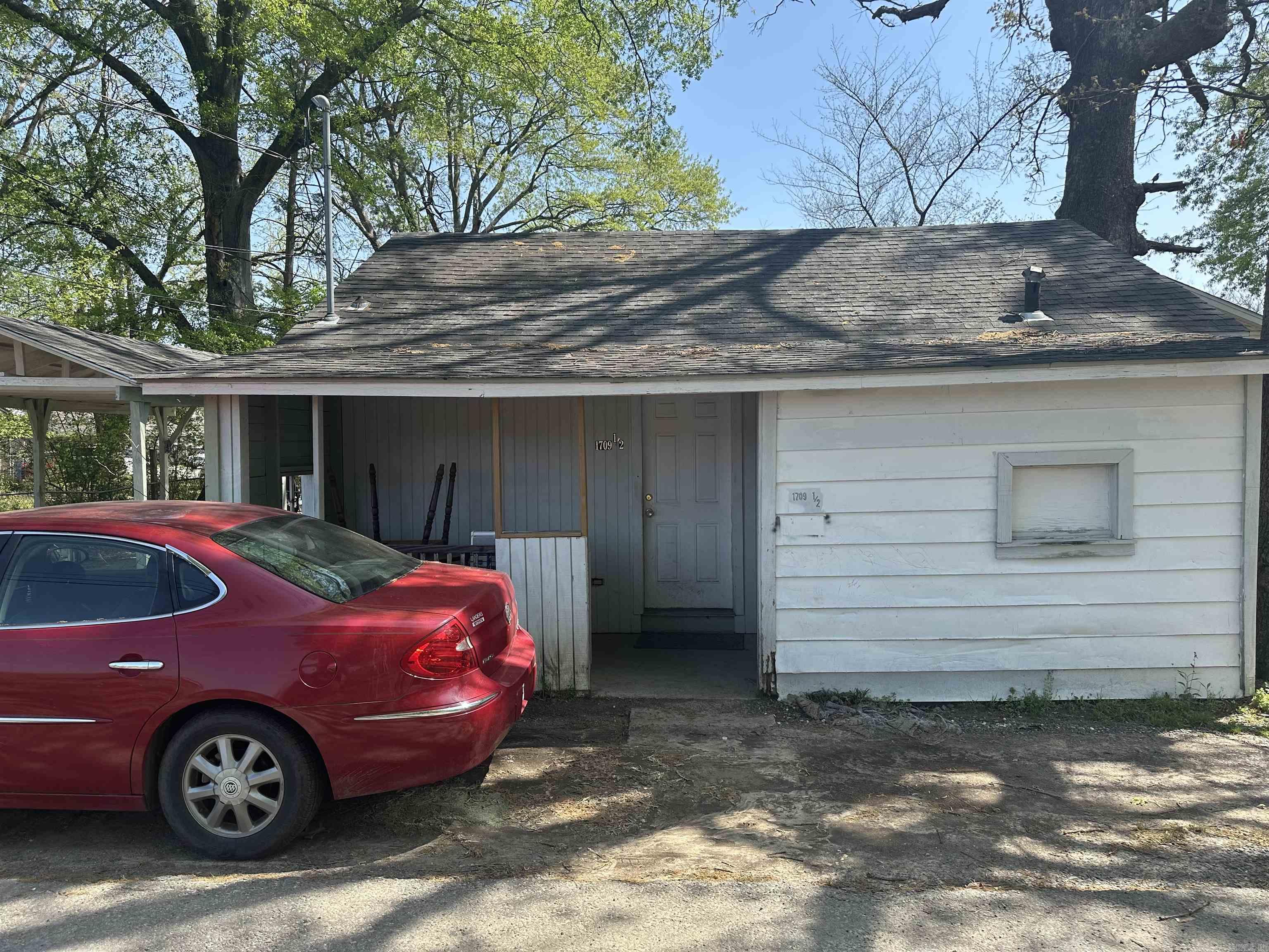 HOLTS INDUSTRIAL - Residential