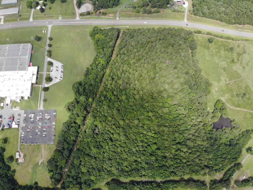 Prime Commercial Property Adjacent to Industrial Facility  Location:  Next to the bustling industrial complex in Heber Springs, Arkansas.   High Visibility: Prominent road frontage ensures maximum exposure to potential clients and customers.  Versatile Zoning: Ideal for a range of commercial ventures, from retail outlets to offices and light manufacturing.  Utilities: All essential utilities (water, electricity, sewer) readily available.