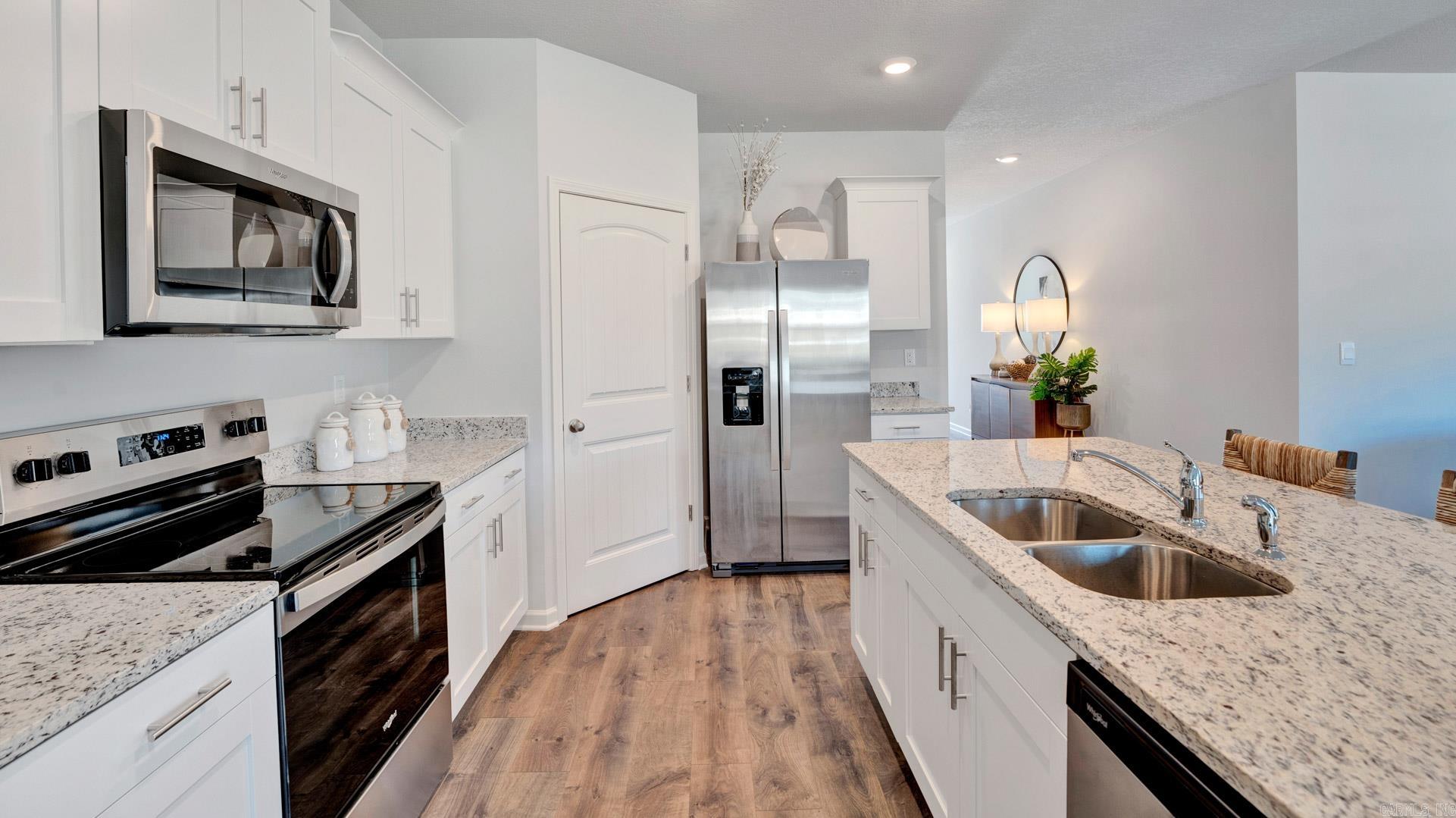 EDGEMONT - Residential