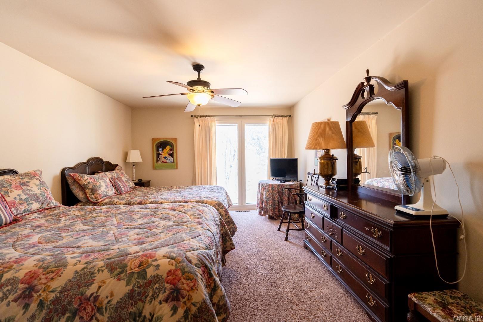 EI: SHADY COVE - Residential