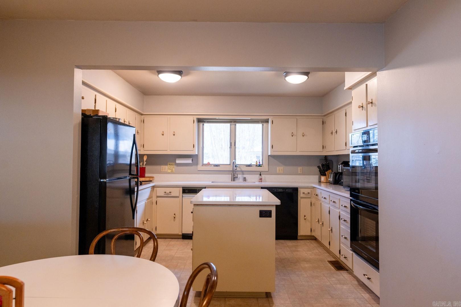 EI: SHADY COVE - Residential