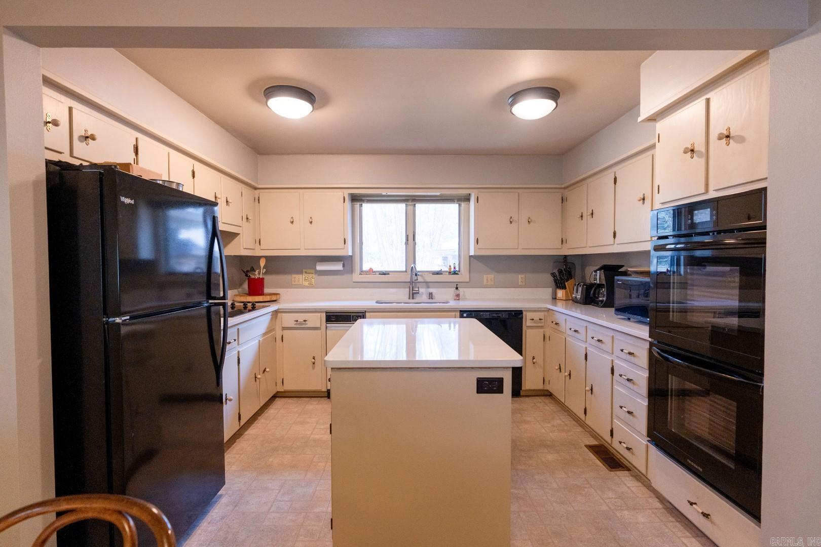 EI: SHADY COVE - Residential