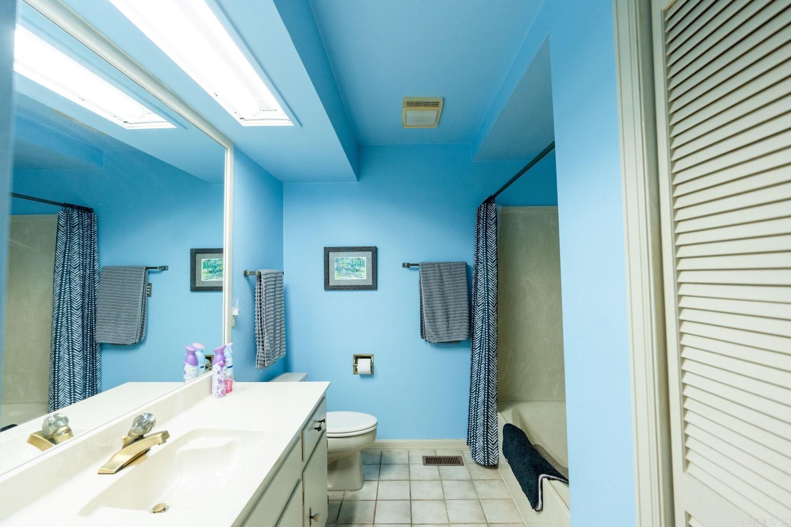 EI: SHADY COVE - Residential