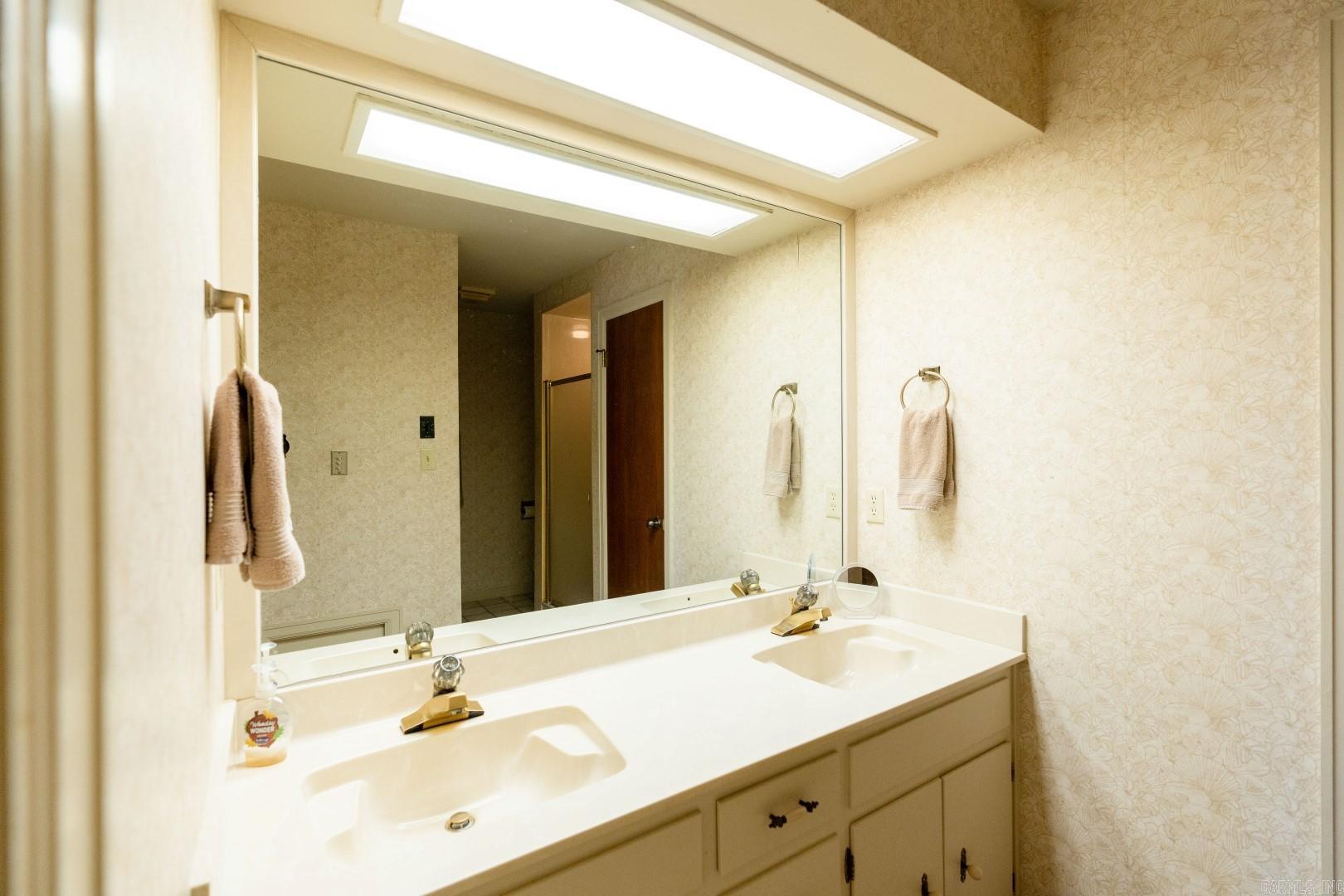 EI: SHADY COVE - Residential