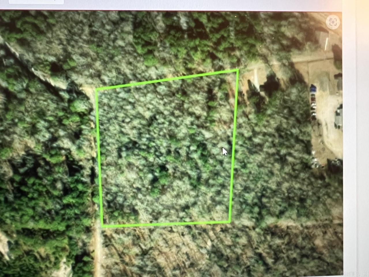 Very nice 7.45 acres sitting at the corner of Griffin Cutoff and Giff Street. Less than 1/4 mile from where the Giff Street intersects with Highway 67 (almost directly behind the Valero at Bill's Corner). Timber is ready to cut. No restrictions. Great commercial or residential acreage.