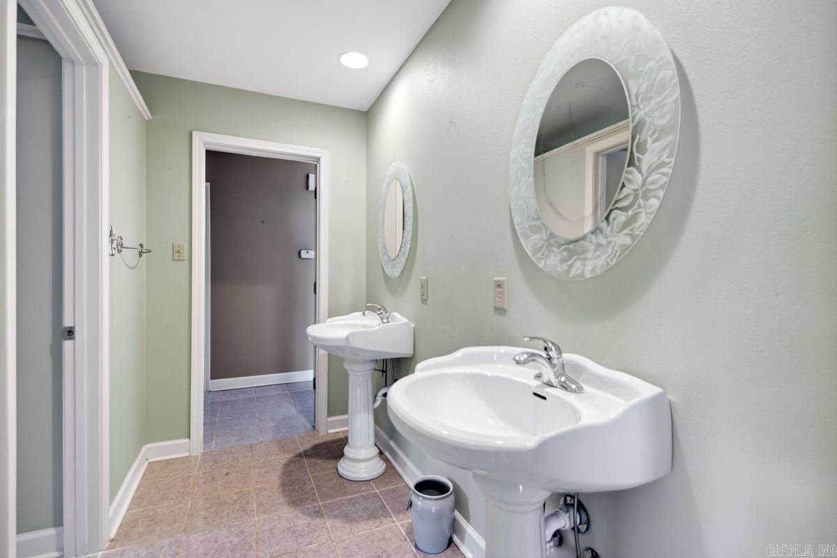 HURRICANE LAKE EST - Residential