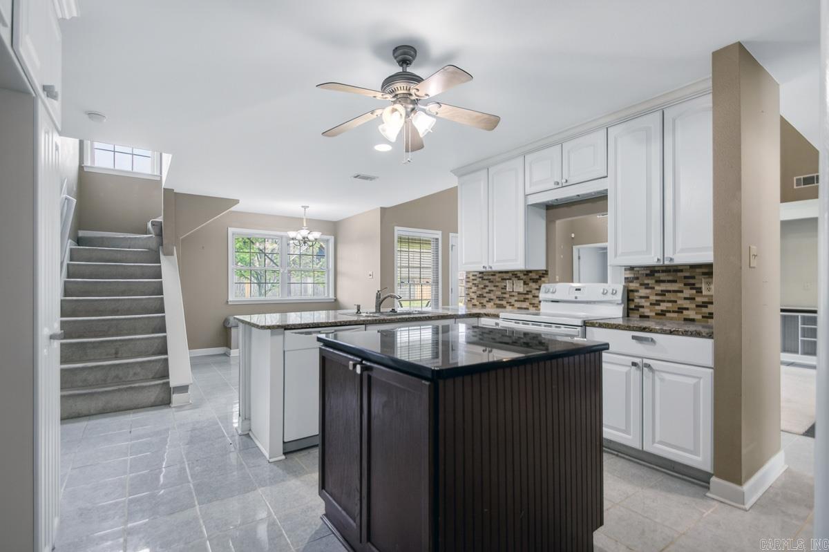 HURRICANE LAKE EST - Residential