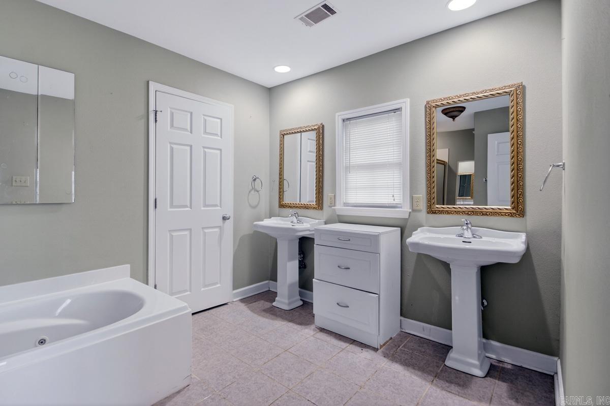 HURRICANE LAKE EST - Residential