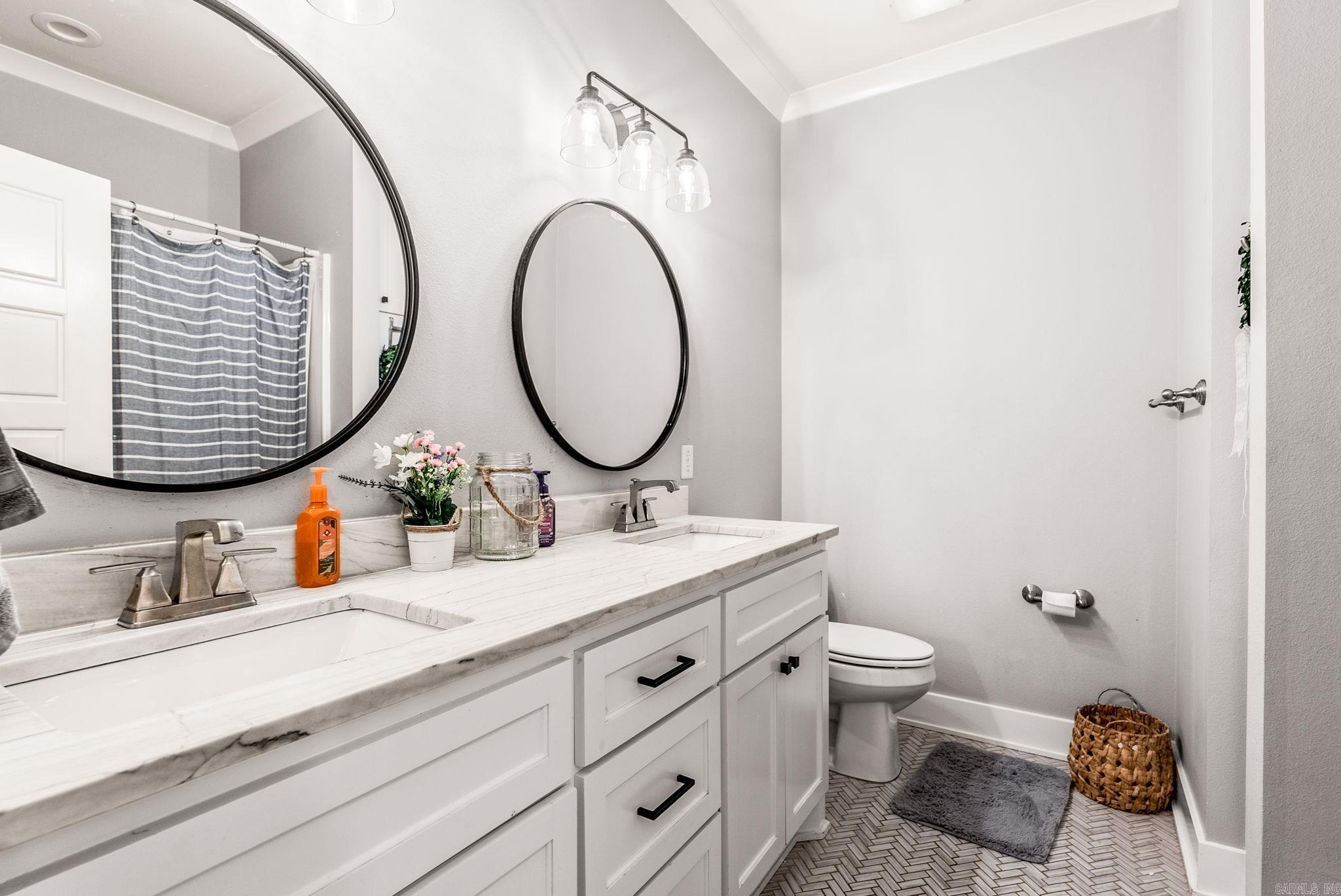 Salem Oaks - Residential