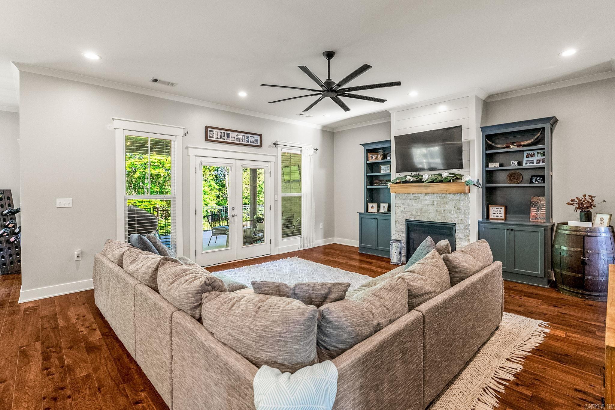 Salem Oaks - Residential