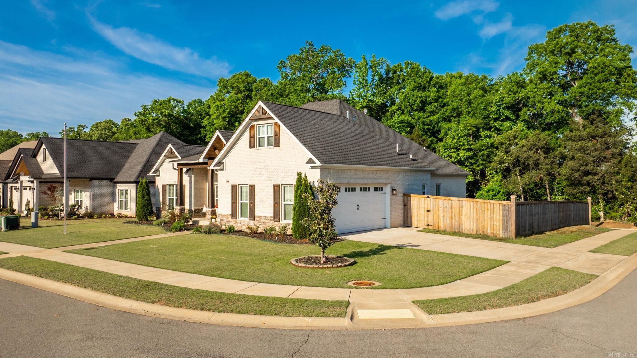 Salem Oaks - Residential