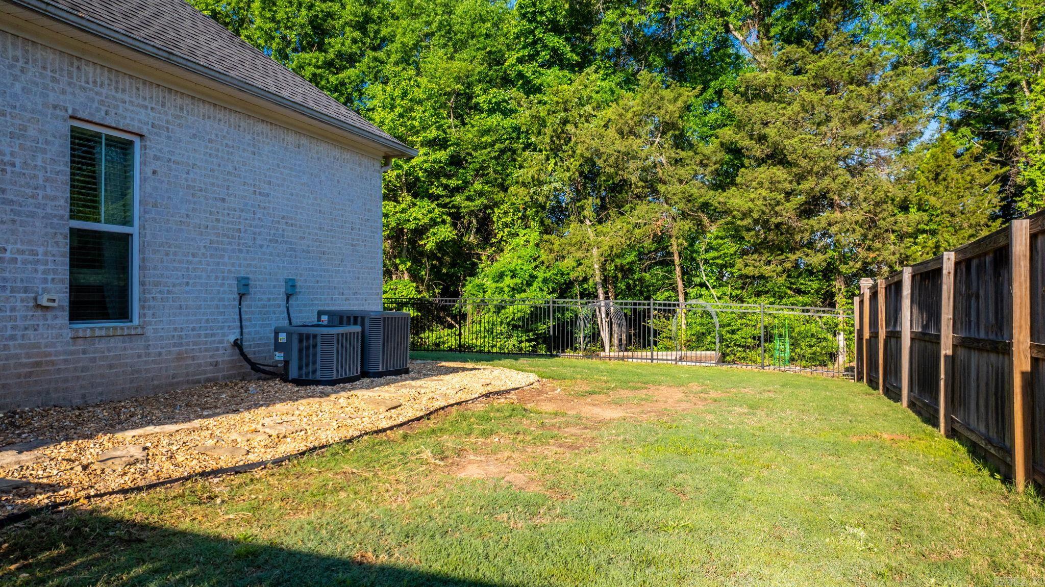 Salem Oaks - Residential