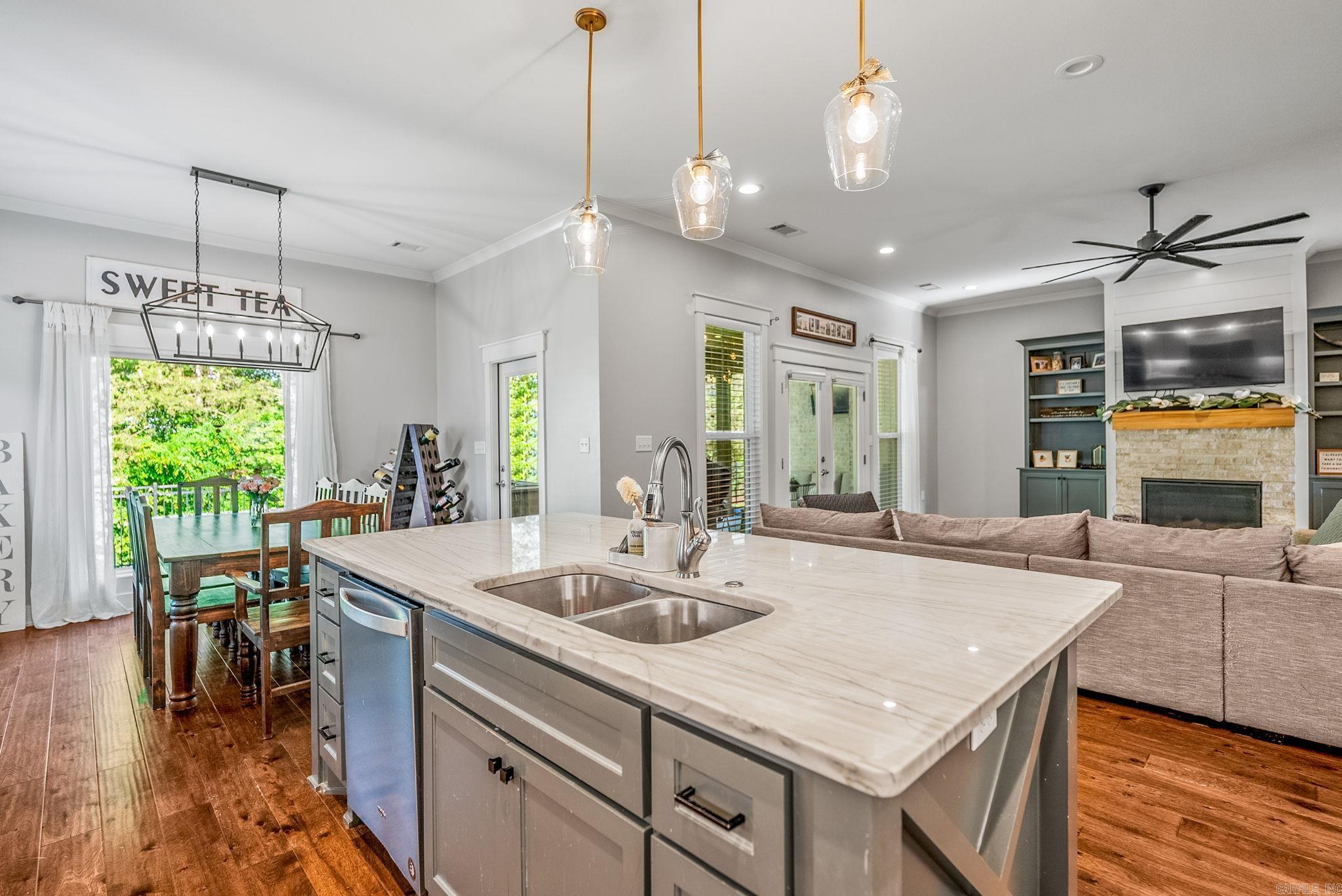 Salem Oaks - Residential