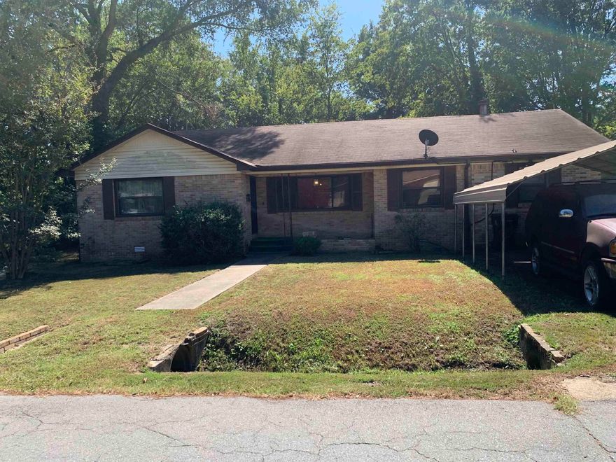 4/2 Located in Little Rock. Two Living areas. Two of the bathrooms have been remodeled. Home will need some TLC. Make this your home! Being Sold "As Is Where Is" Investors Welcomed!  *See Agents Remarks*