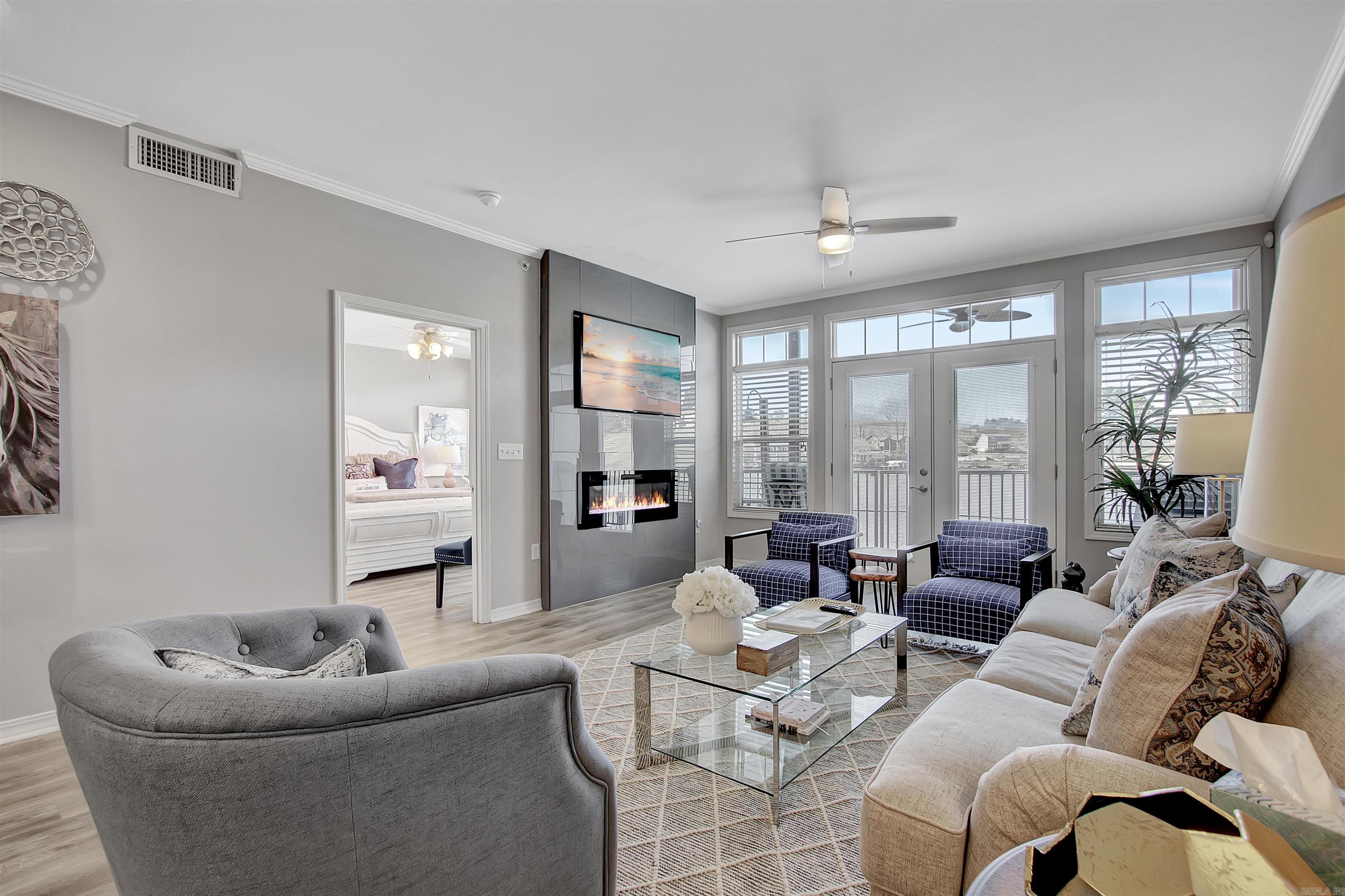 GRAND POINTE VIEW HPR - Residential