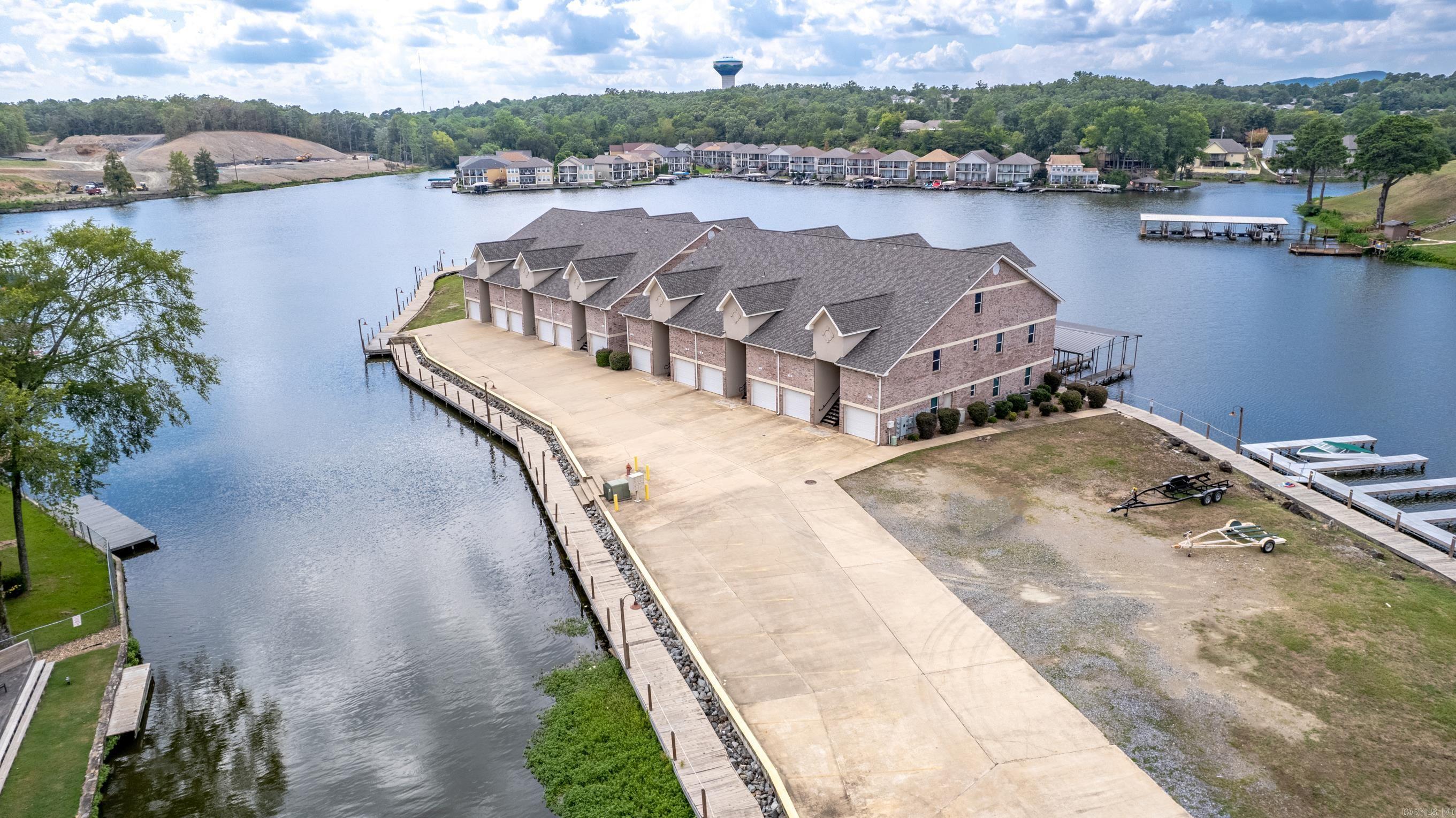 GRAND POINTE VIEW HPR - Residential
