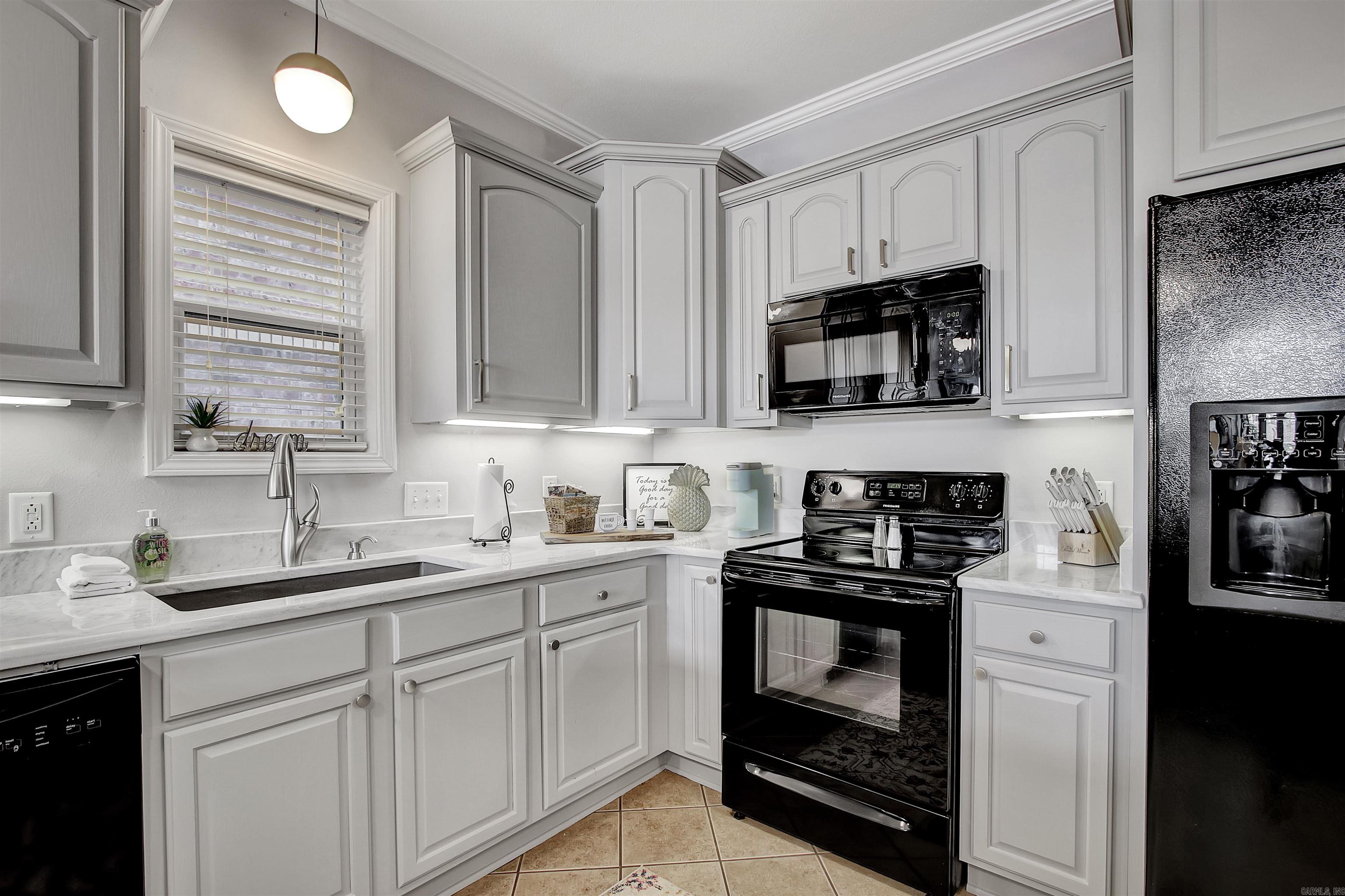 GRAND POINTE VIEW HPR - Residential