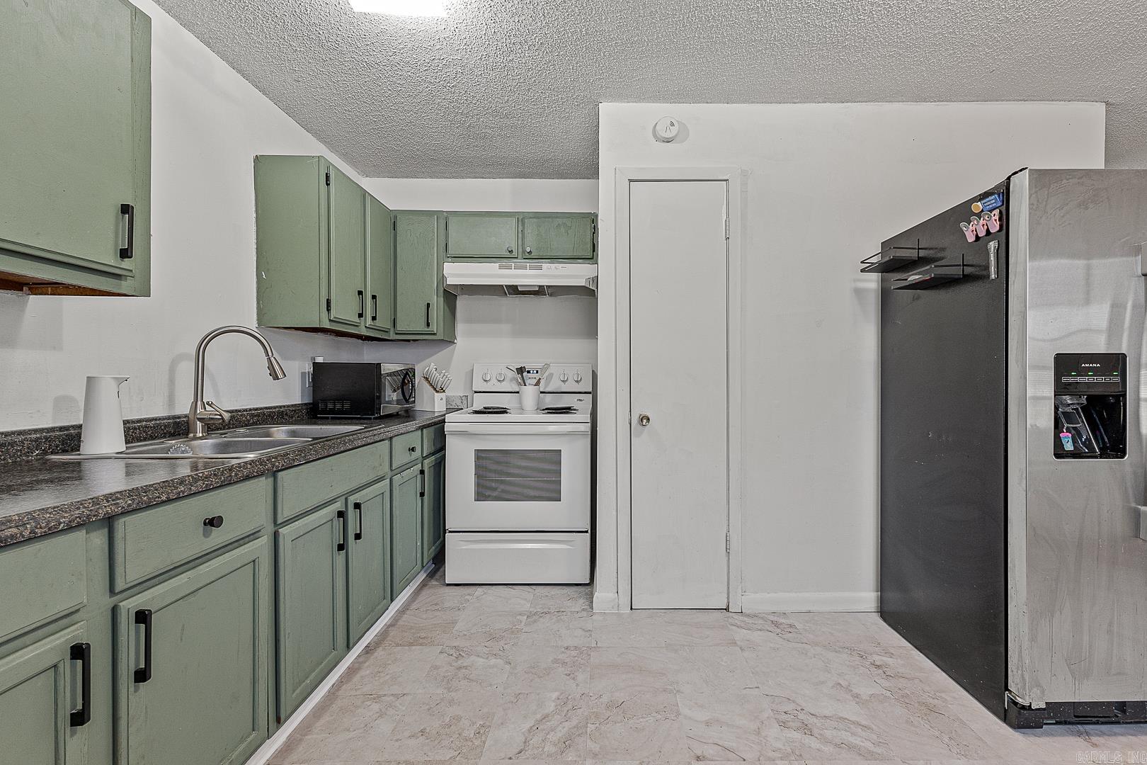 STEELE - Residential