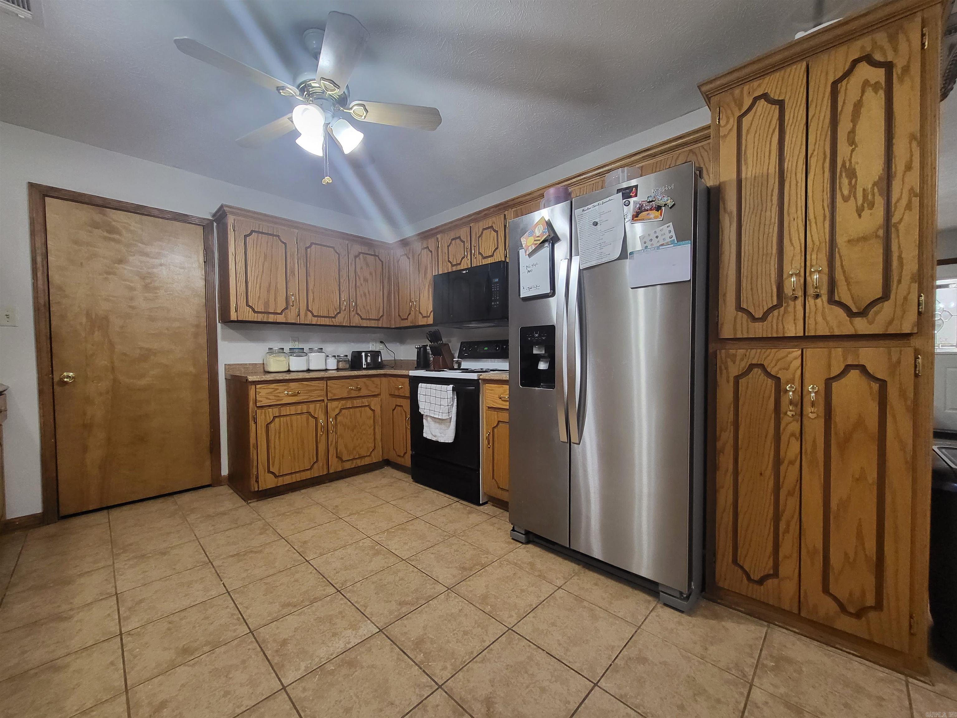 HUNTERS RUN - Residential