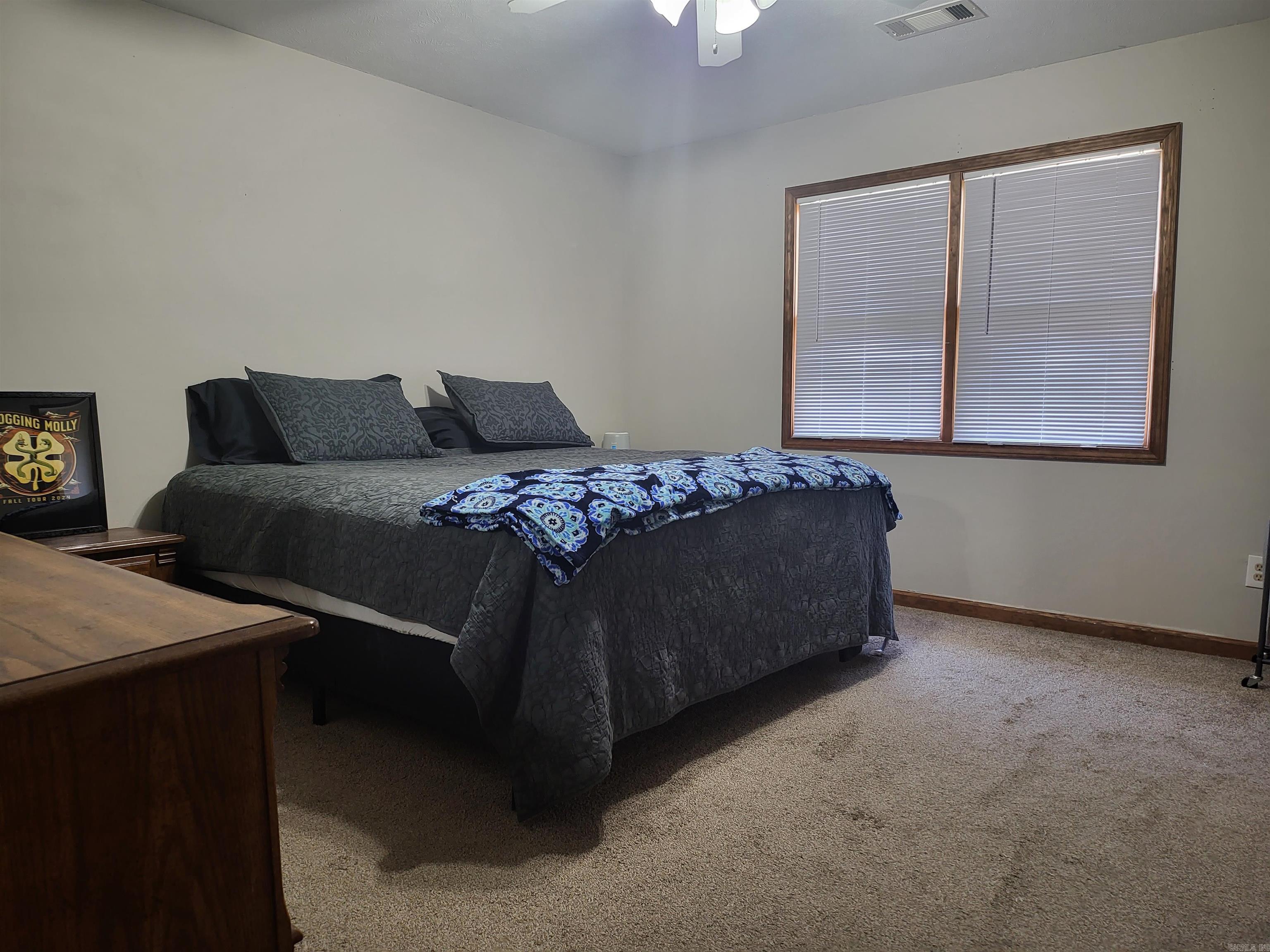 HUNTERS RUN - Residential