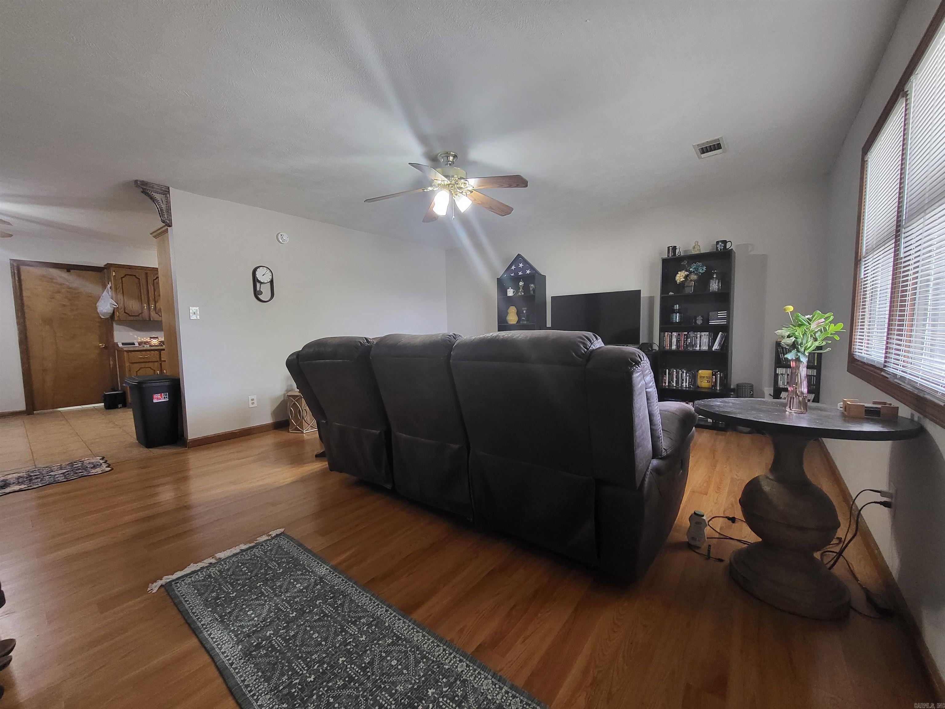 HUNTERS RUN - Residential