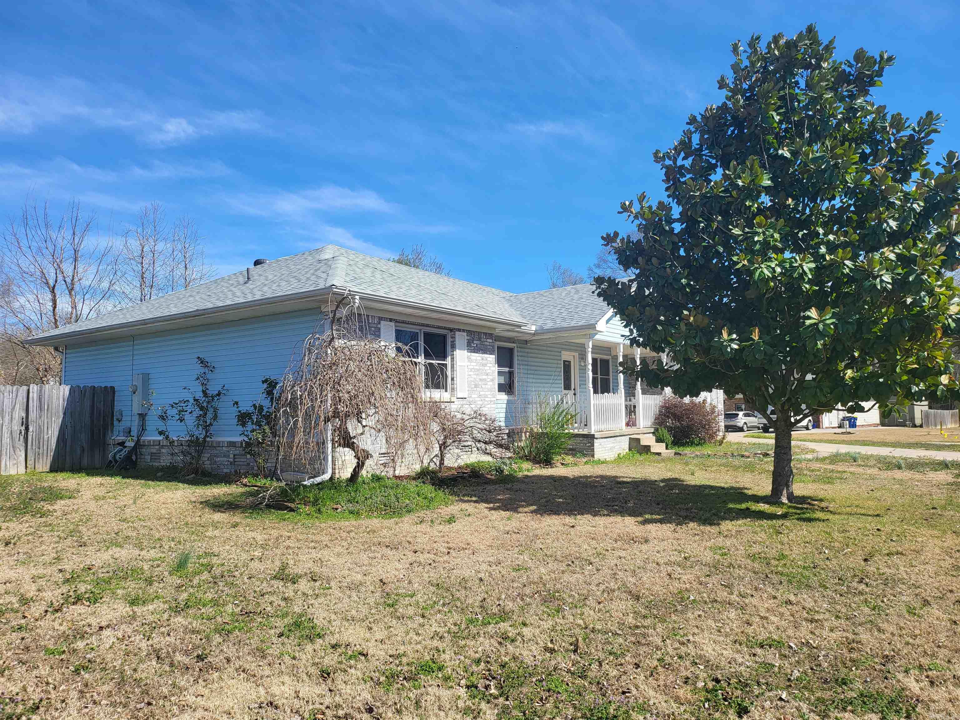 HUNTERS RUN - Residential