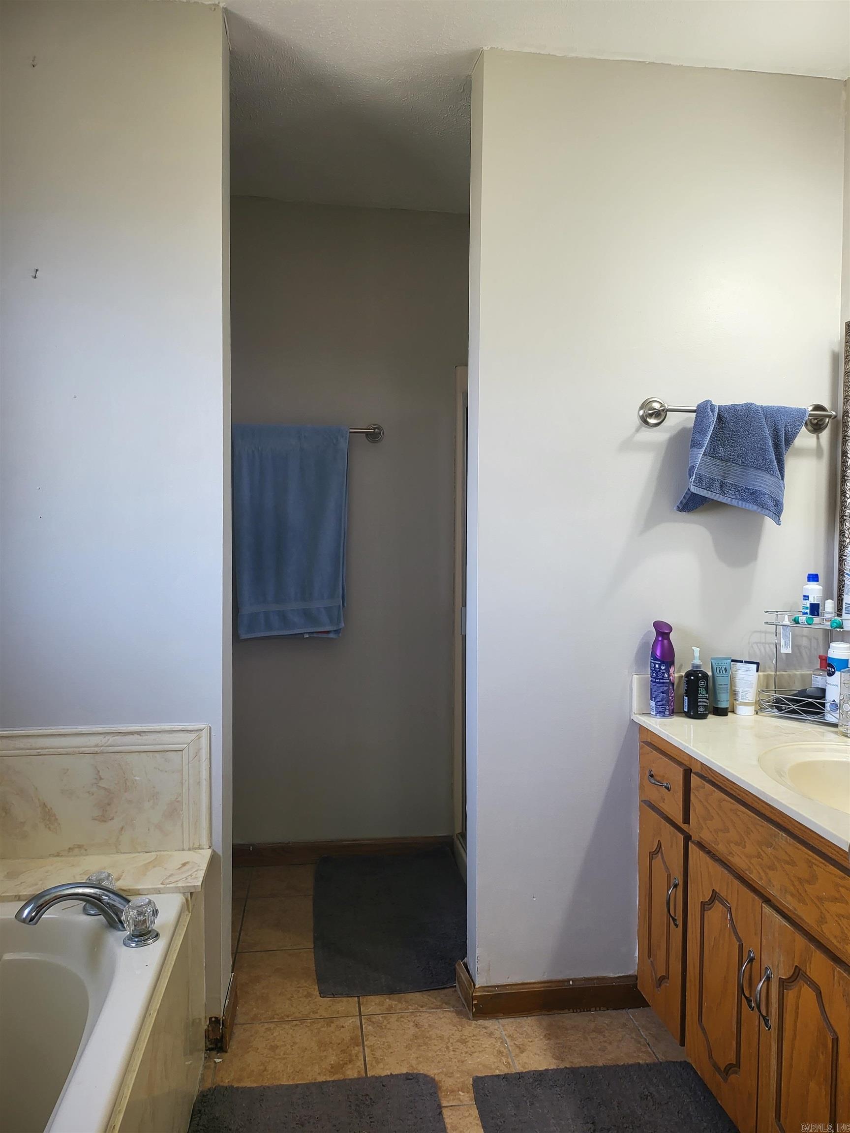 HUNTERS RUN - Residential