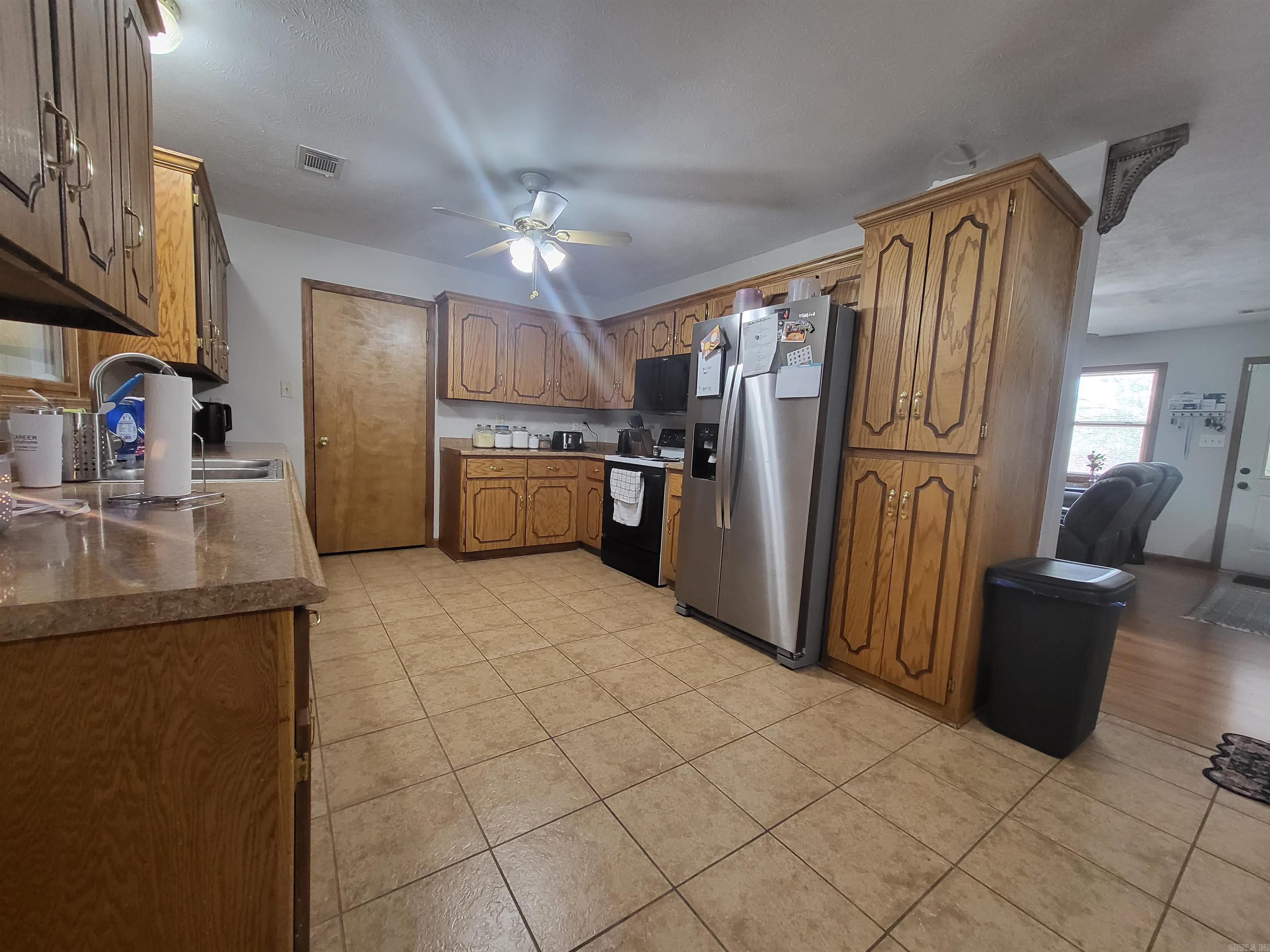 HUNTERS RUN - Residential