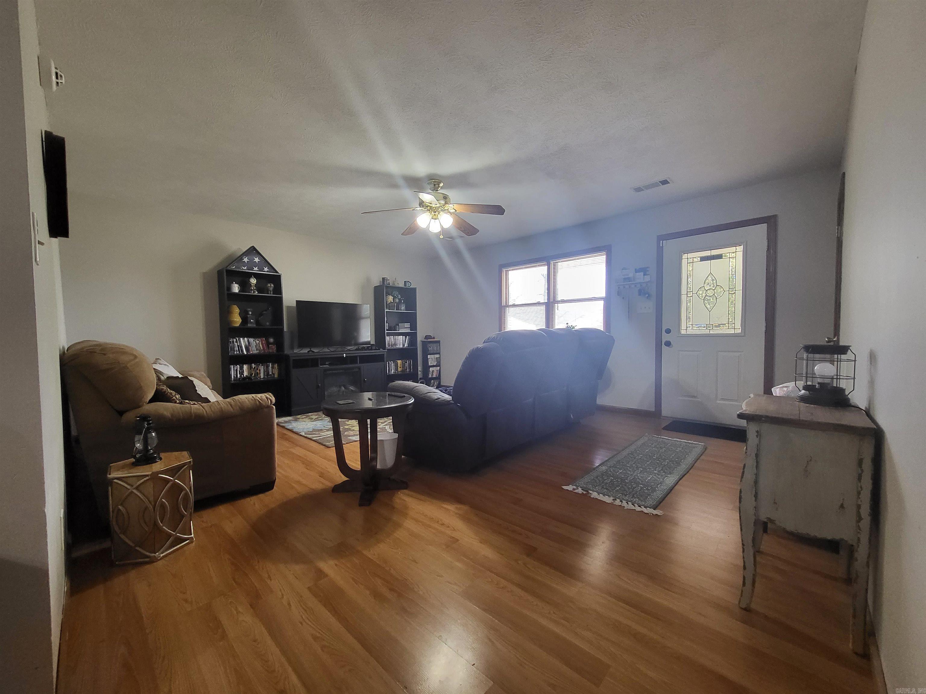 HUNTERS RUN - Residential