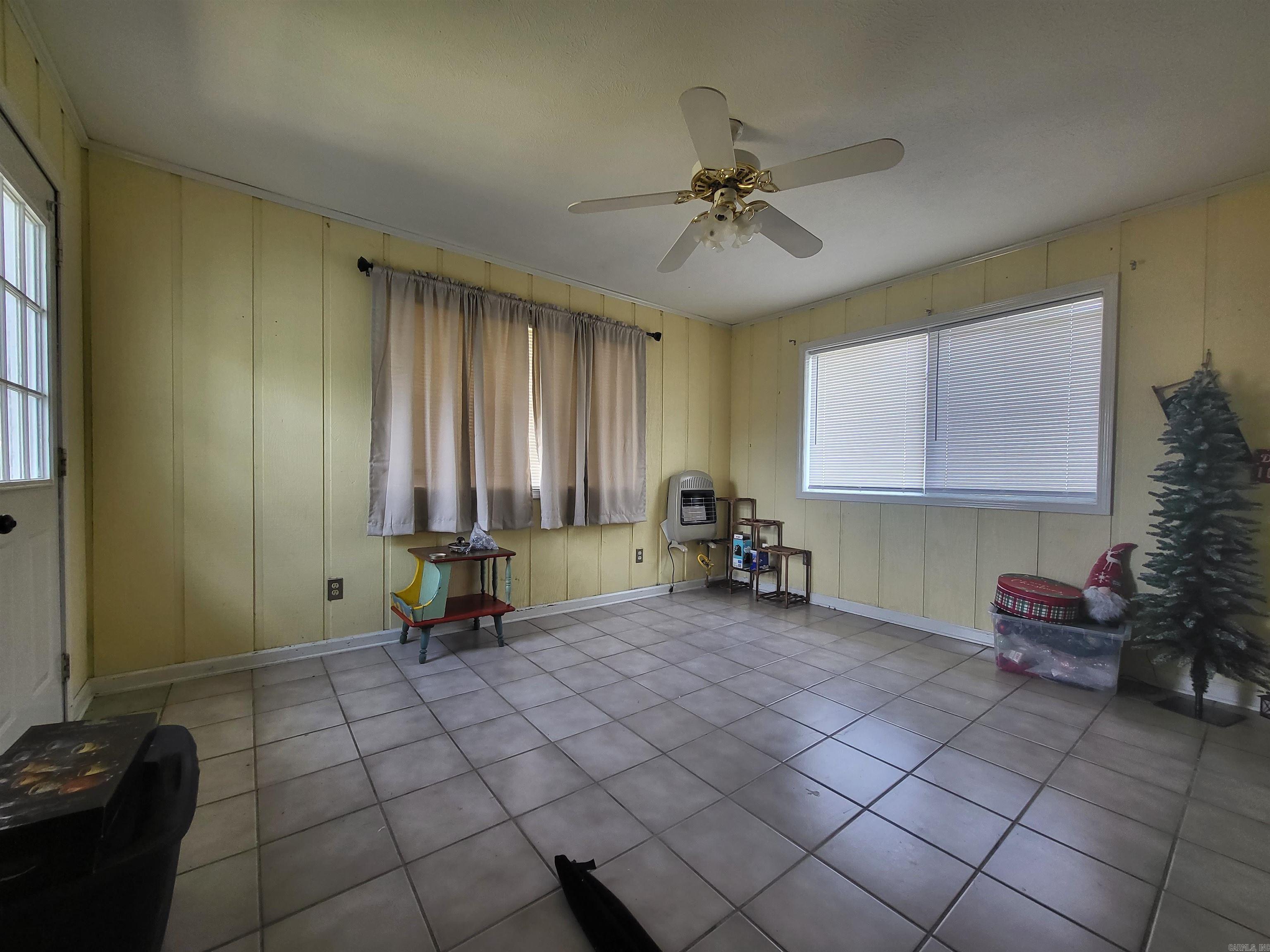 HUNTERS RUN - Residential