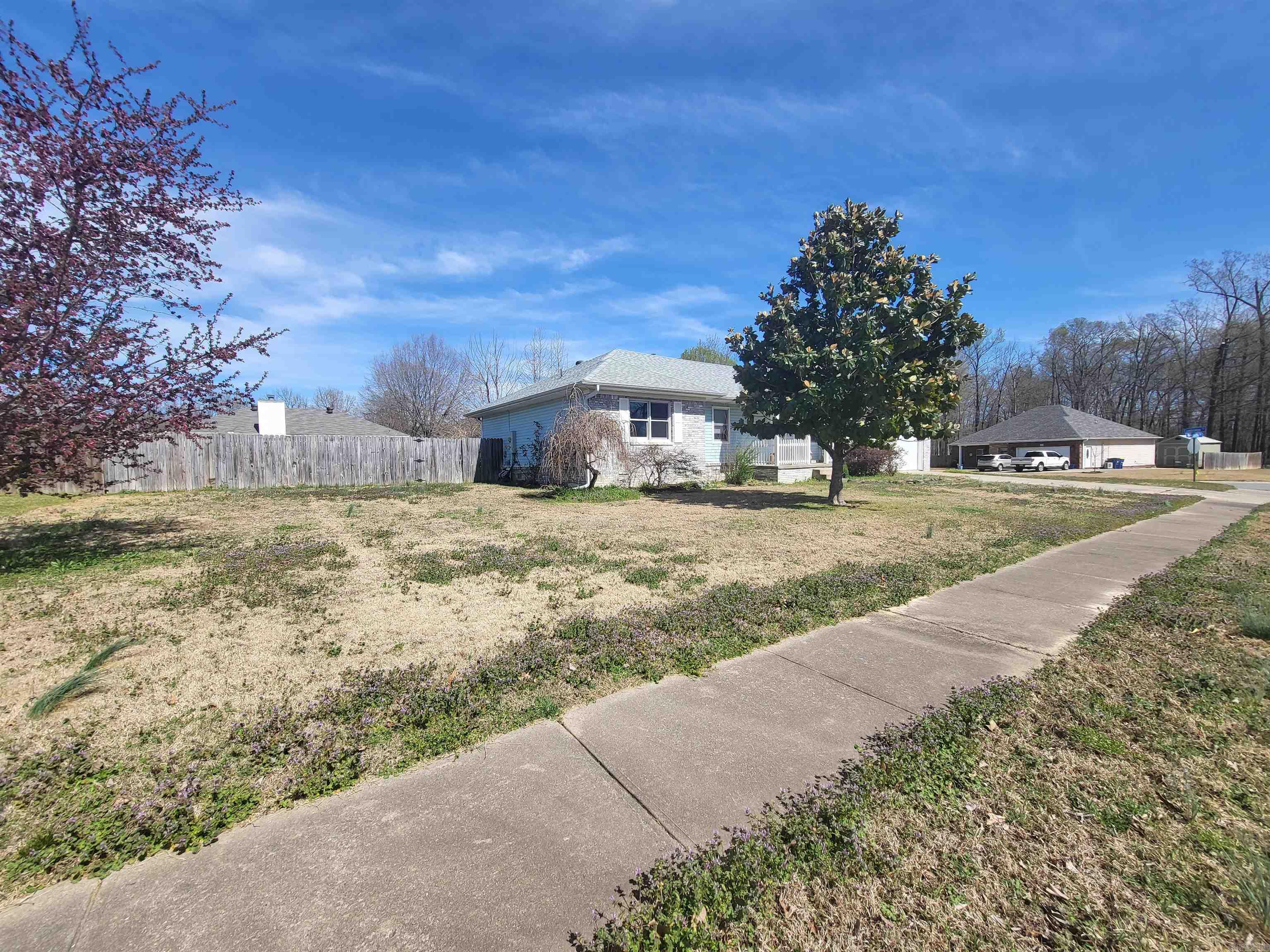 HUNTERS RUN - Residential