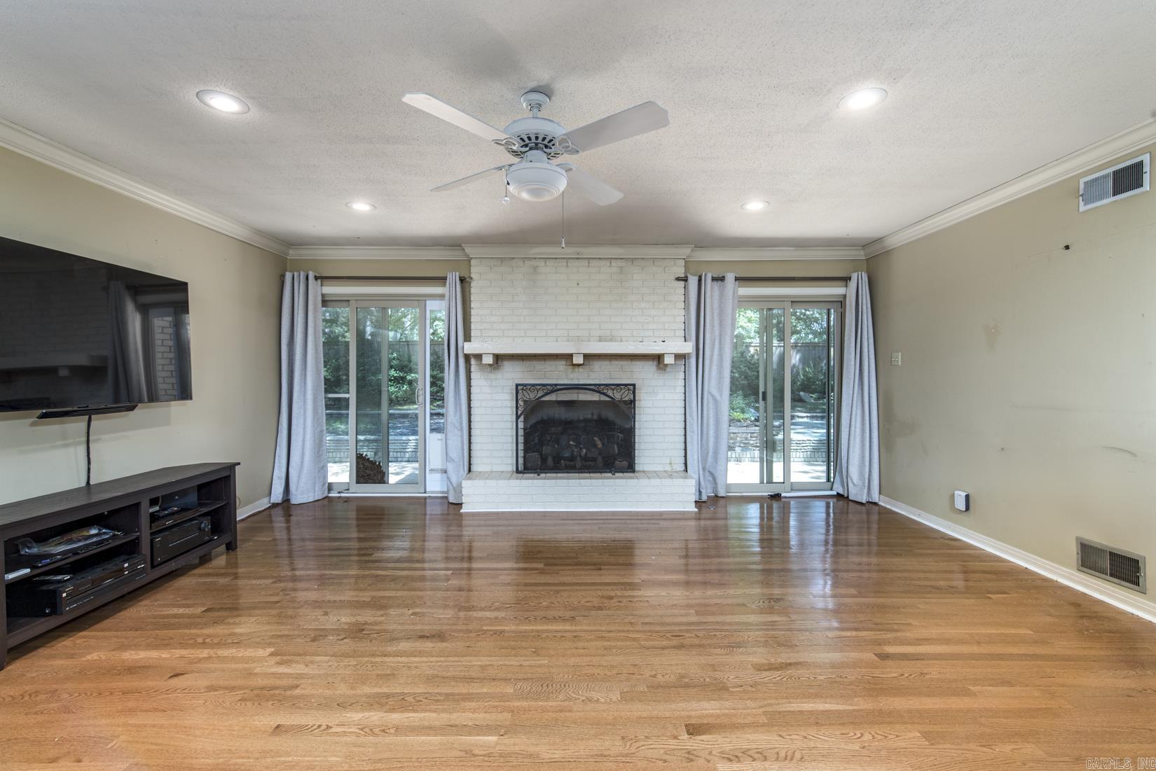 PLEASANT VALLEY - Residential