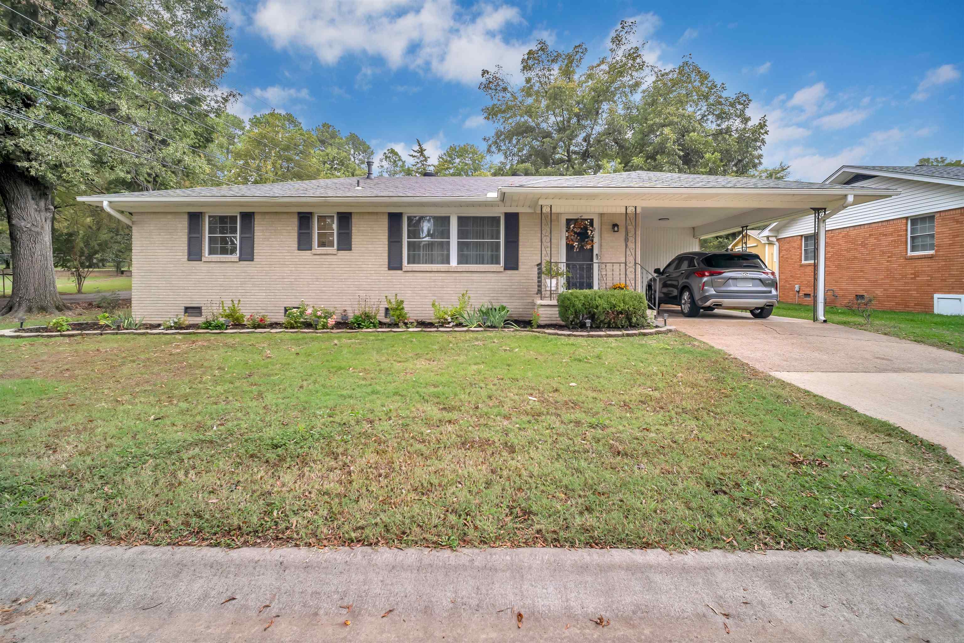 Holloway Replat South Hwy - Residential