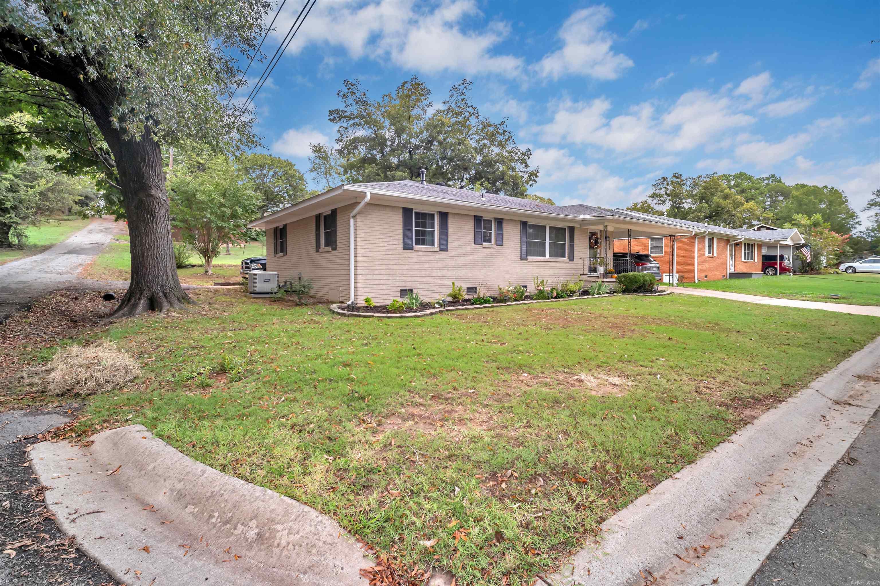 Holloway Replat South Hwy - Residential