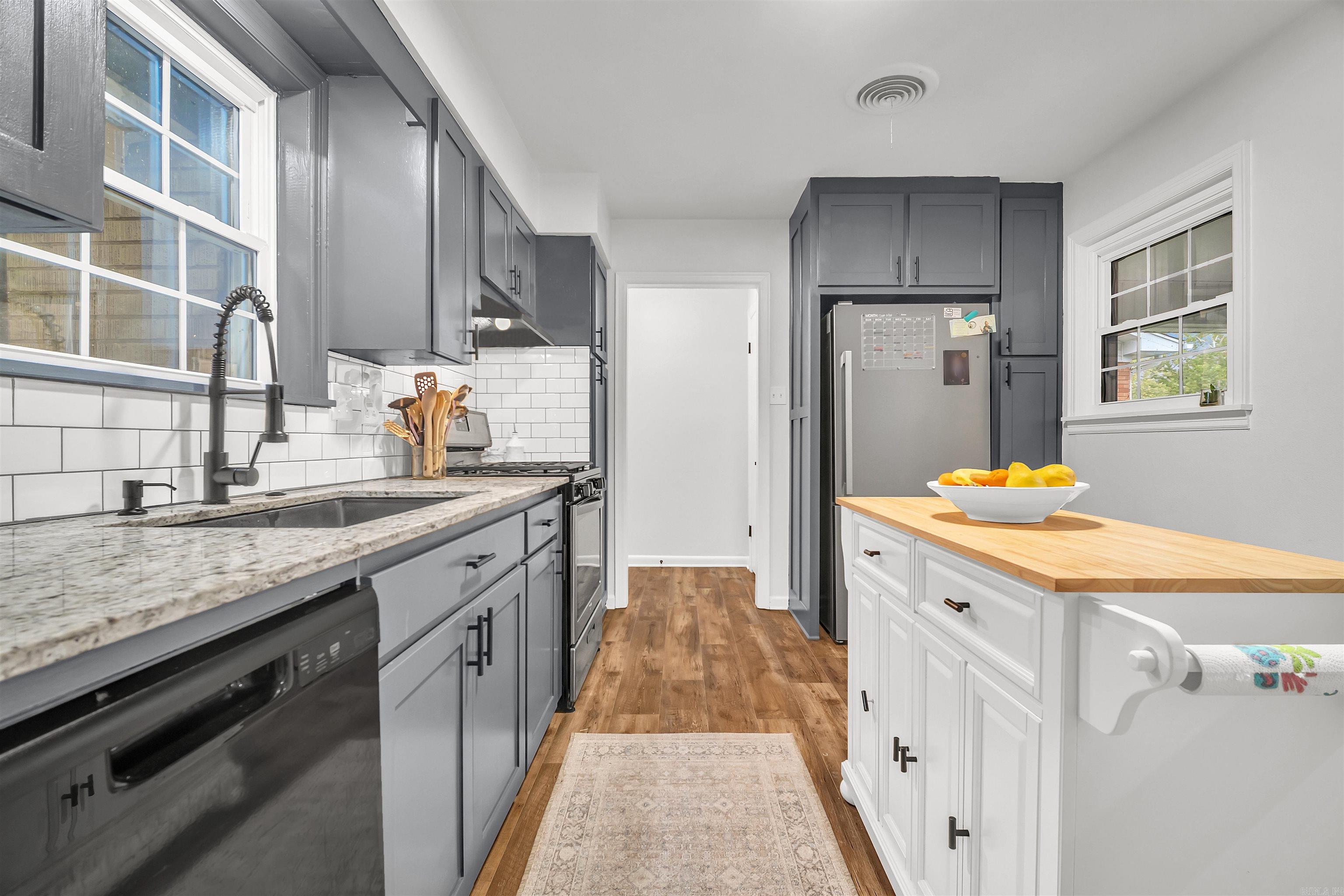 Holloway Replat South Hwy - Residential