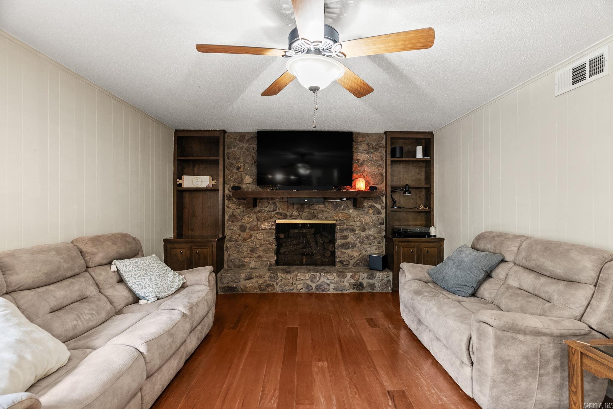 ECHO VALLEY - Residential