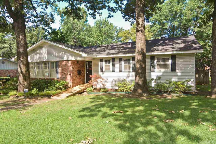 Well maintained Lakewood home with two master bedrooms, large den with a fireplace for a large gathering.  Maintenance free brick and siding exterior.  Plantation shutters along the front of the house.  Updated kitchen.  Side load garage and fully fenced back yard.  Will go FHA or VA but will need new carpet and paint.  Priced with this in mind.  Great location for a great price, just a little TLC