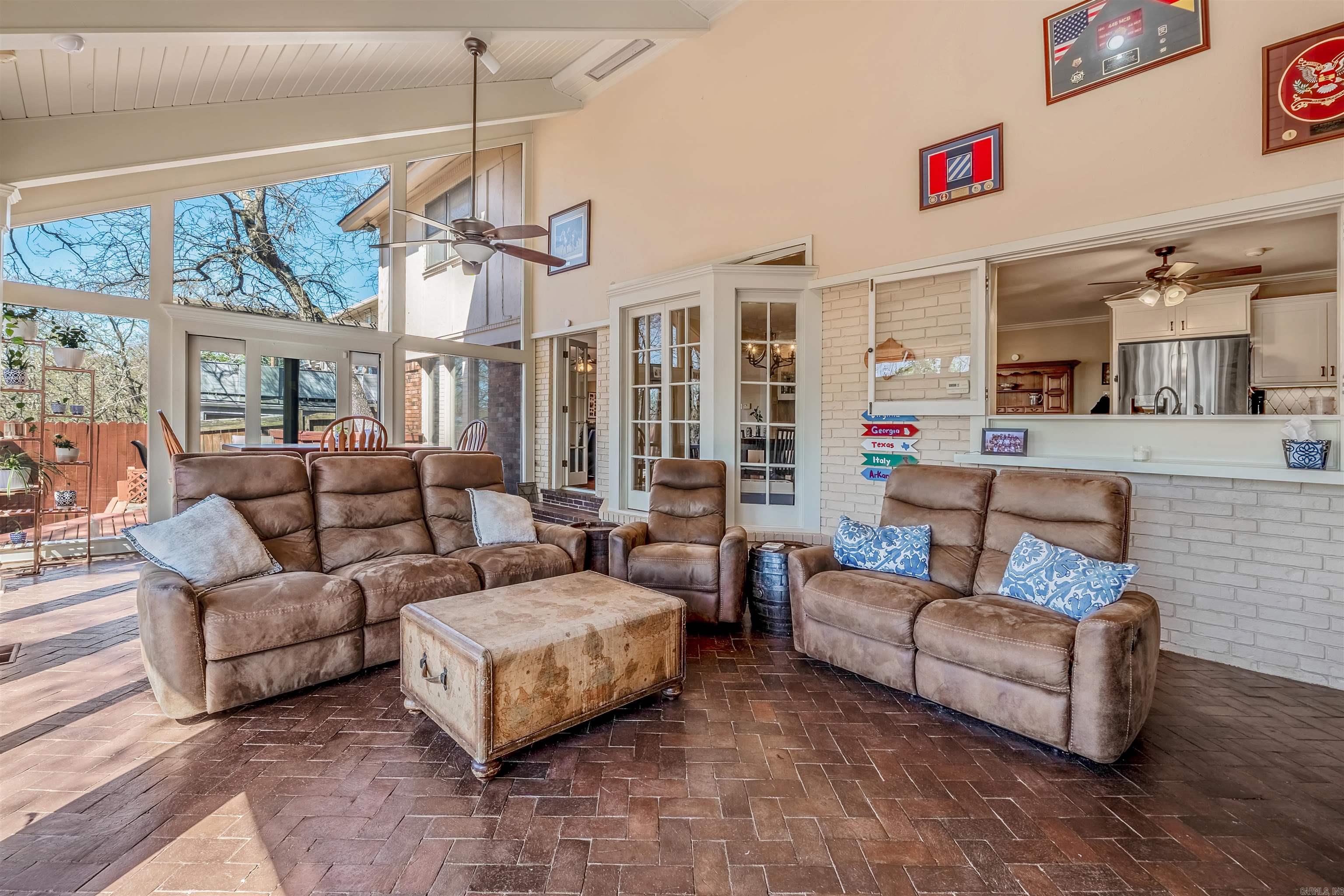 SHADY VALLEY - Residential